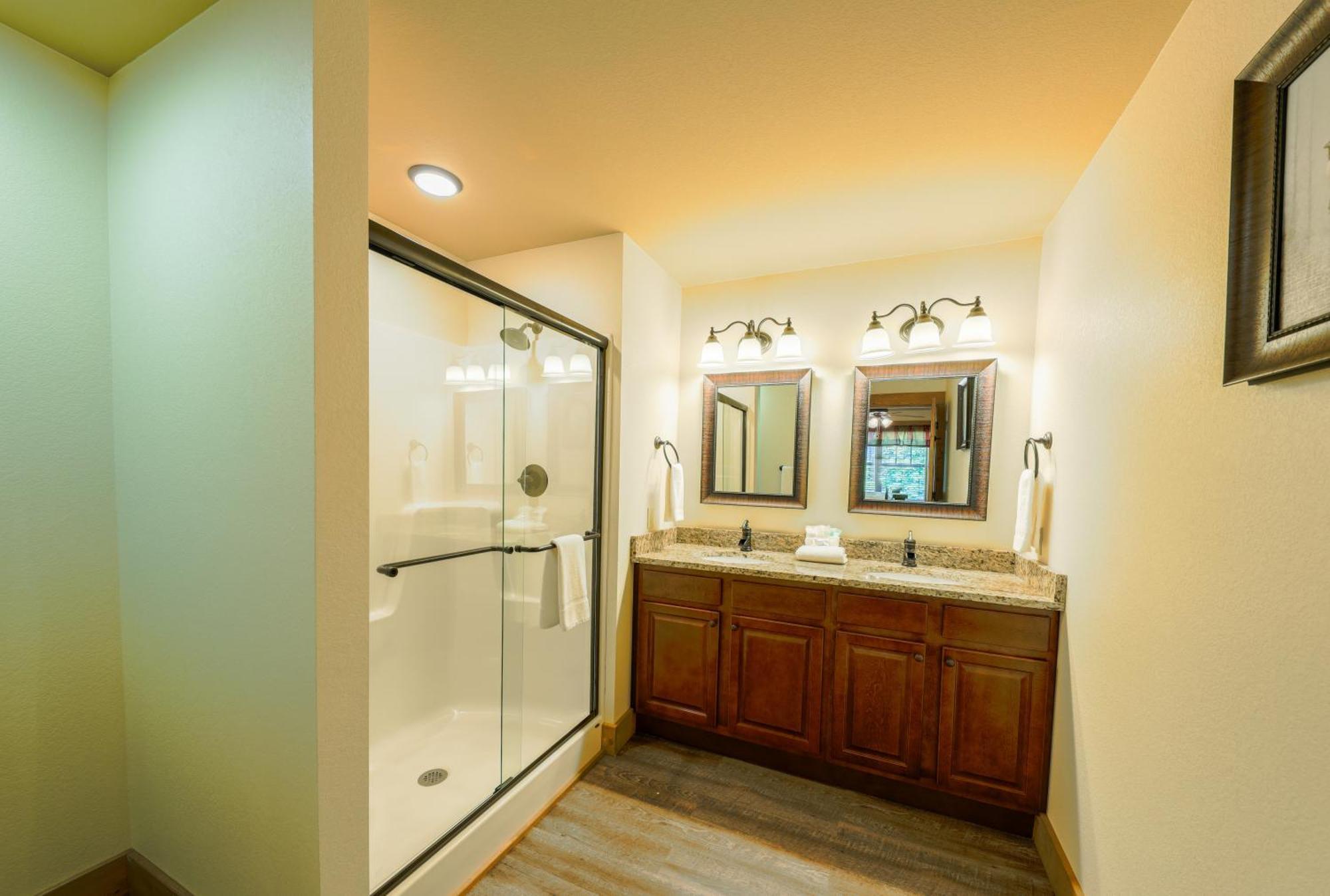Lap Of Luxury By Eden Crest Chalet