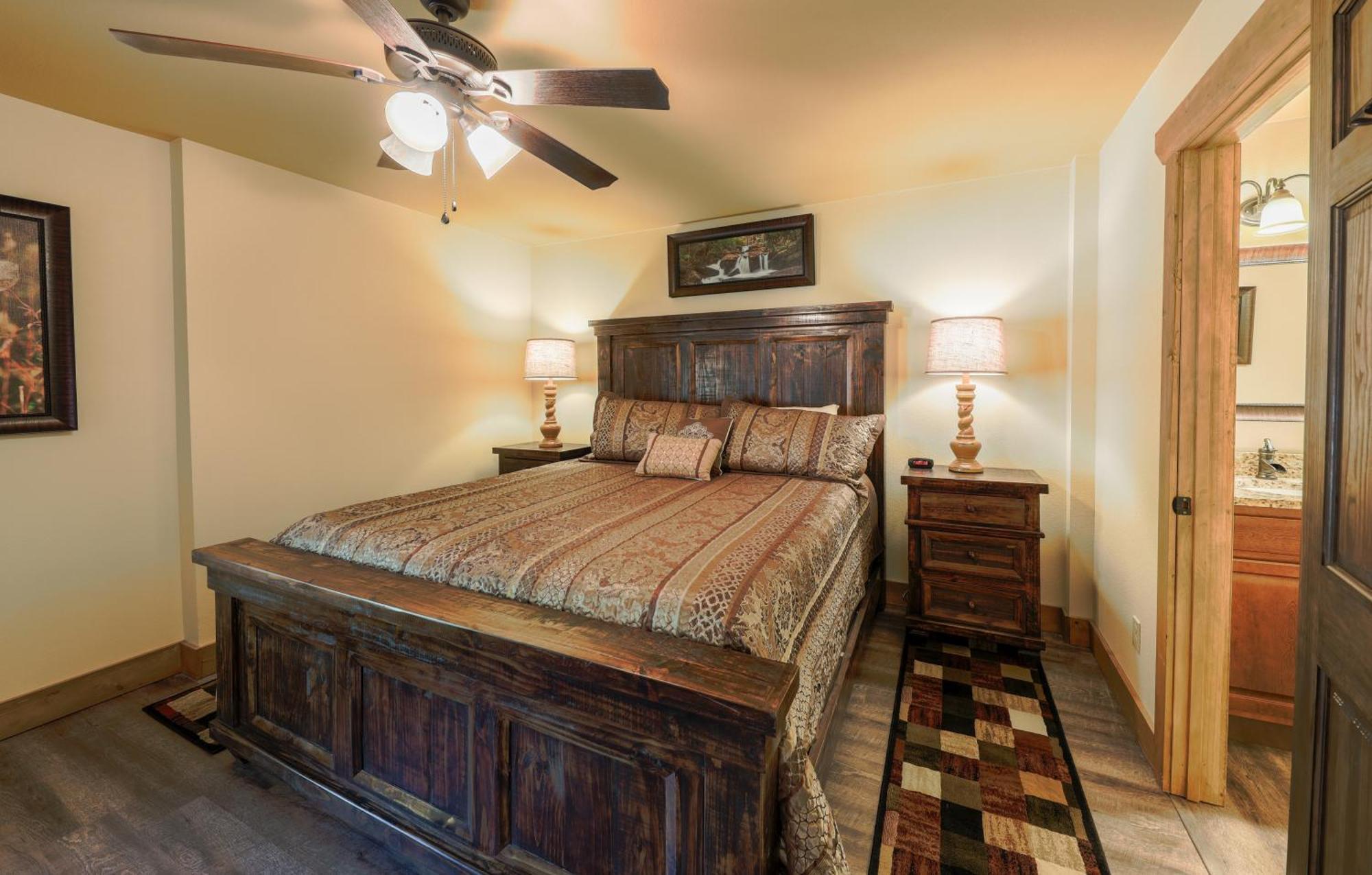 Lap Of Luxury By Eden Crest * Gatlinburg