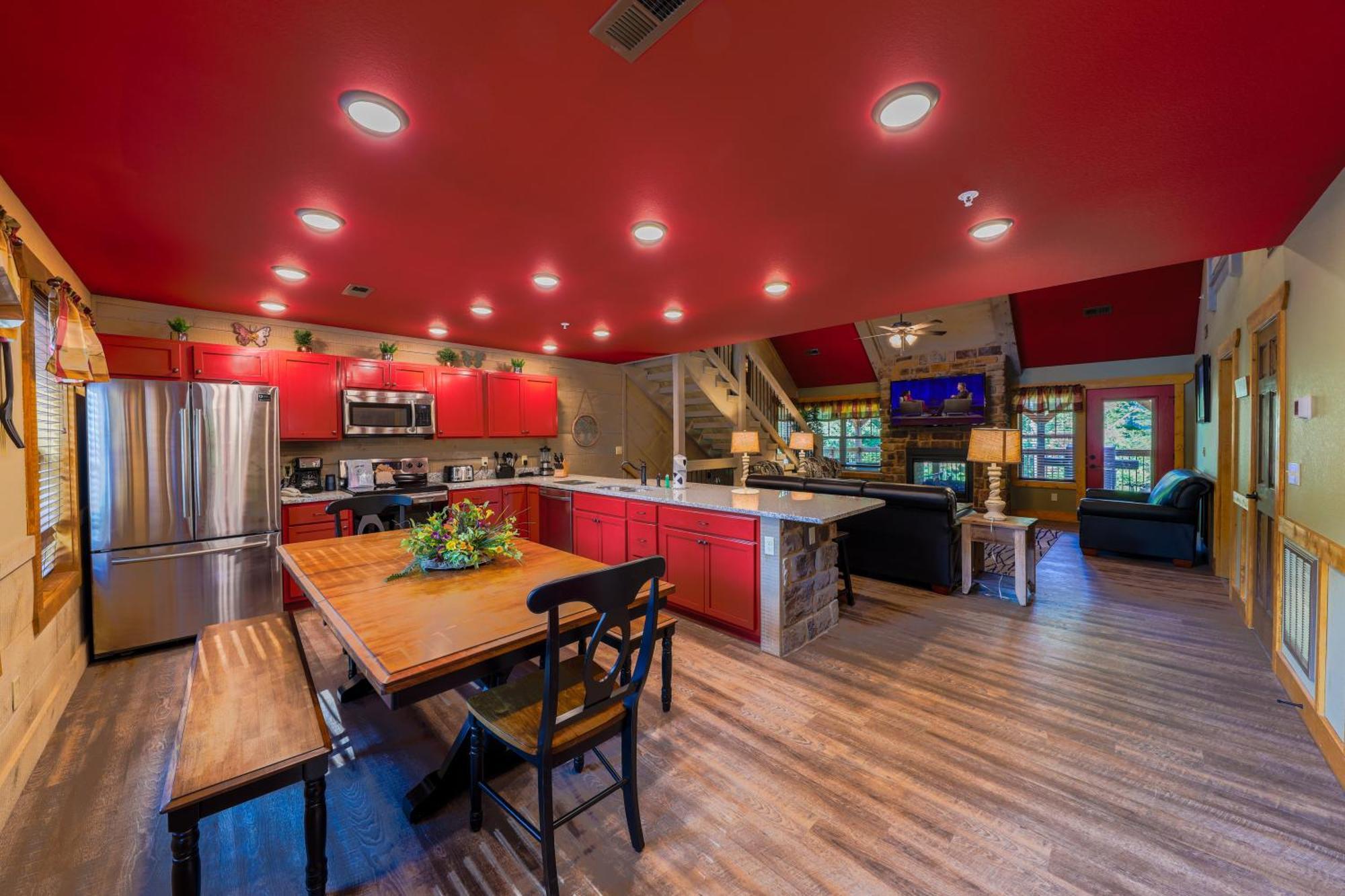 Lap Of Luxury By Eden Crest * Gatlinburg