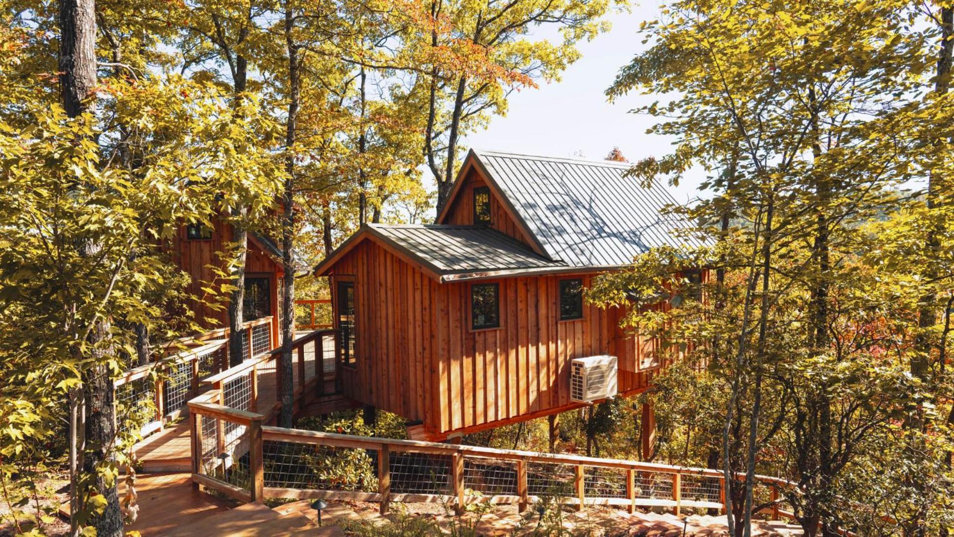 The Hickory In Treehouse Grove At Norton Creek Gatlinburg