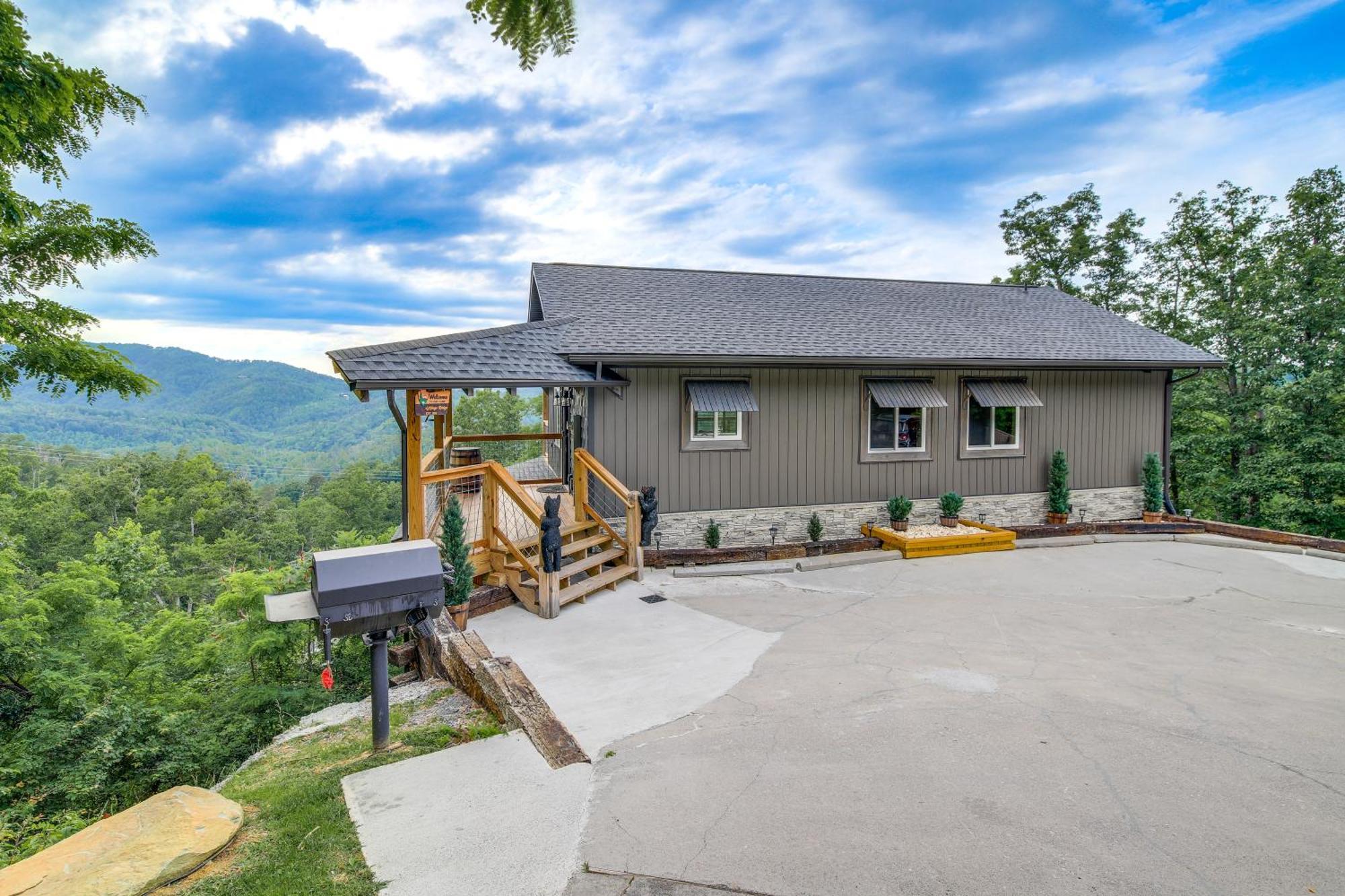 Holiday home Gorgeous Large Deck And Hot Tub! Gatlinburg
