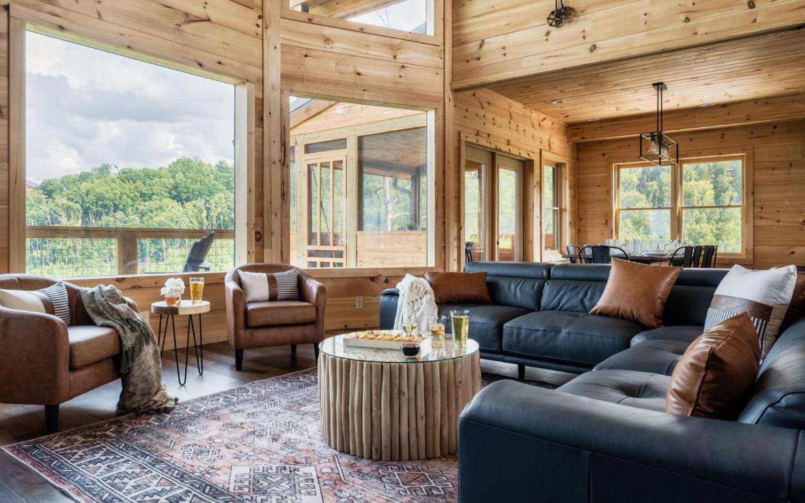 Red Hawk Retreat Villa Gatlinburg