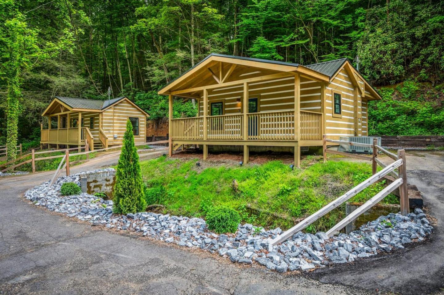 5 In Gburg Sleeps 16 Firepit & Games Holiday home