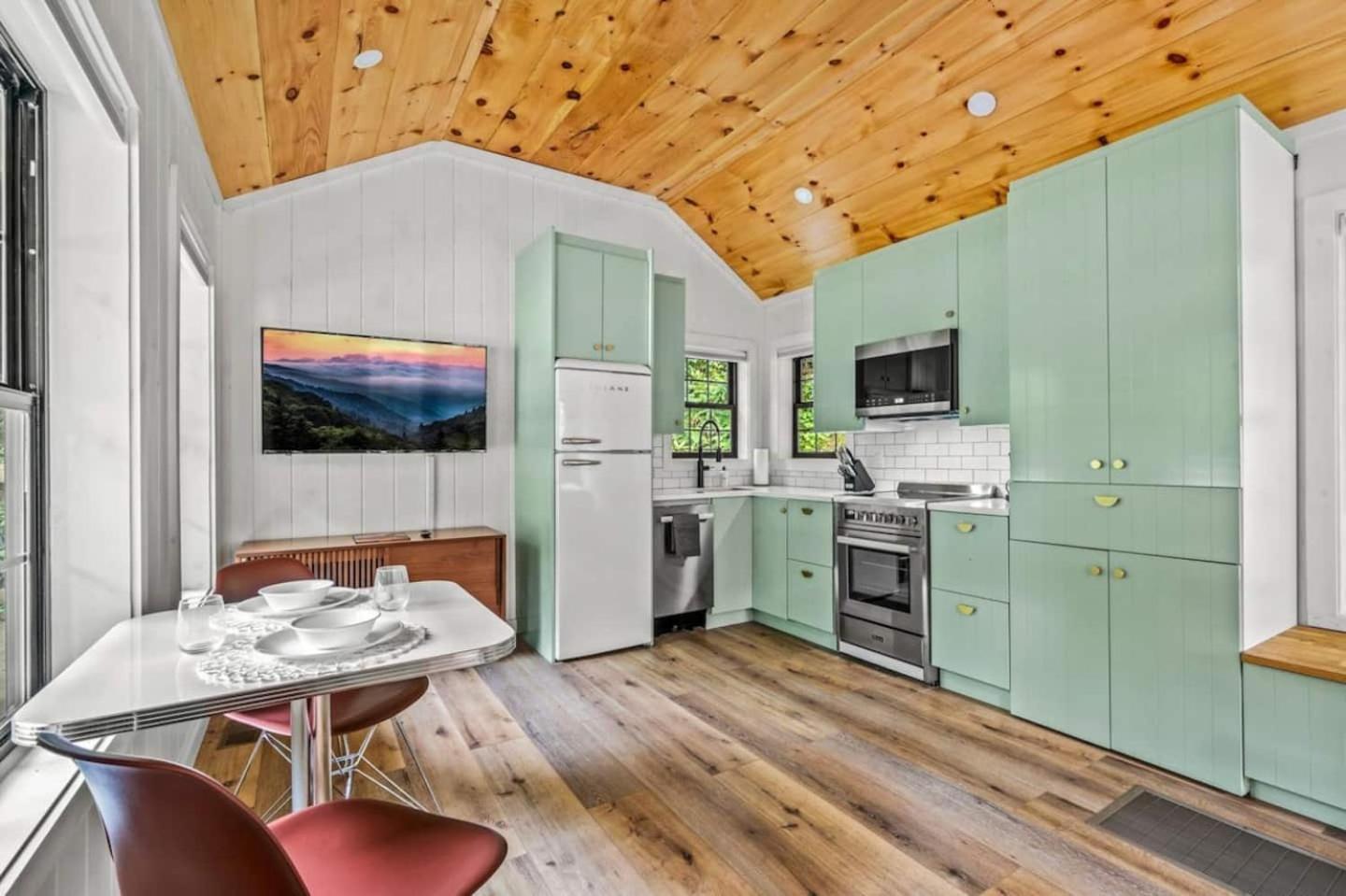 5 In Gburg Sleeps 16 Firepit & Games Holiday home Gatlinburg