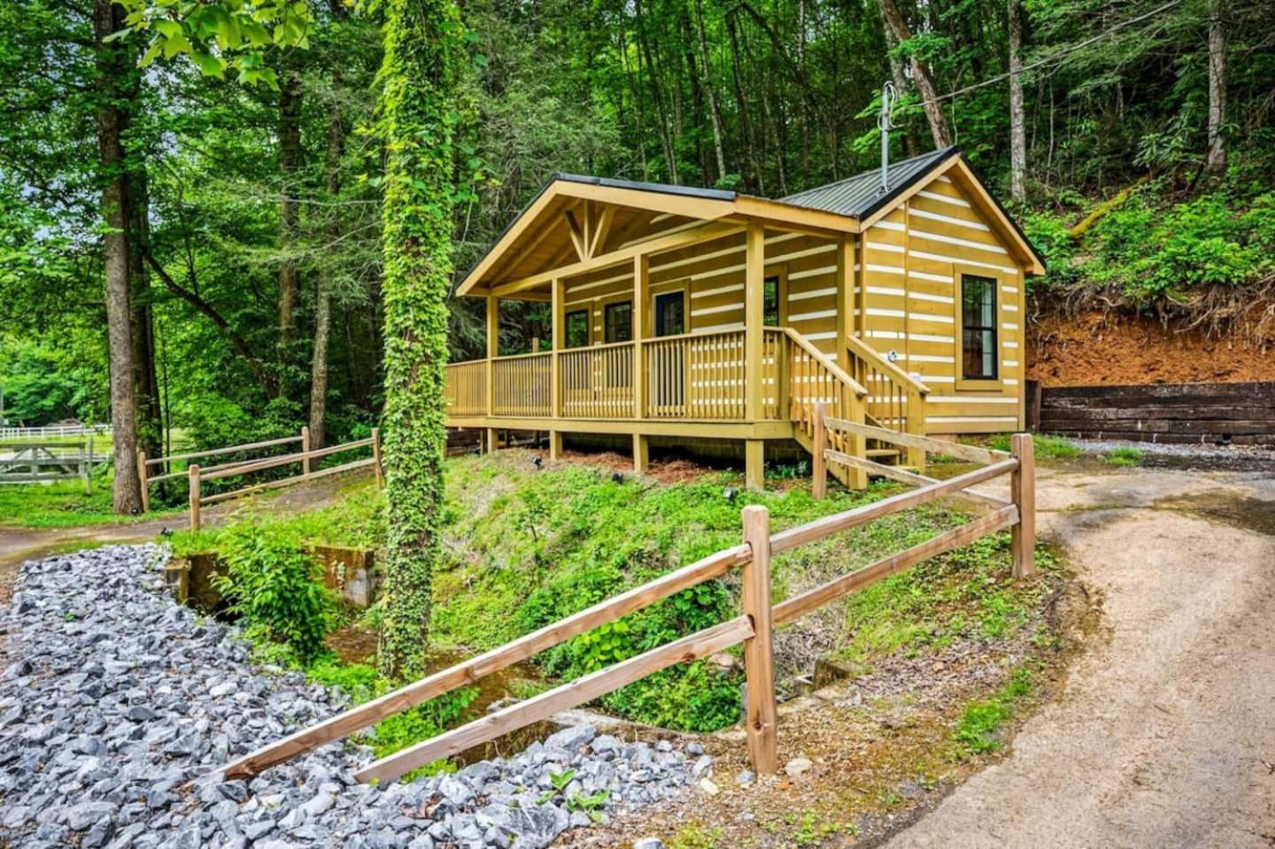 Holiday home 5 In Gburg Sleeps 16 Firepit & Games *