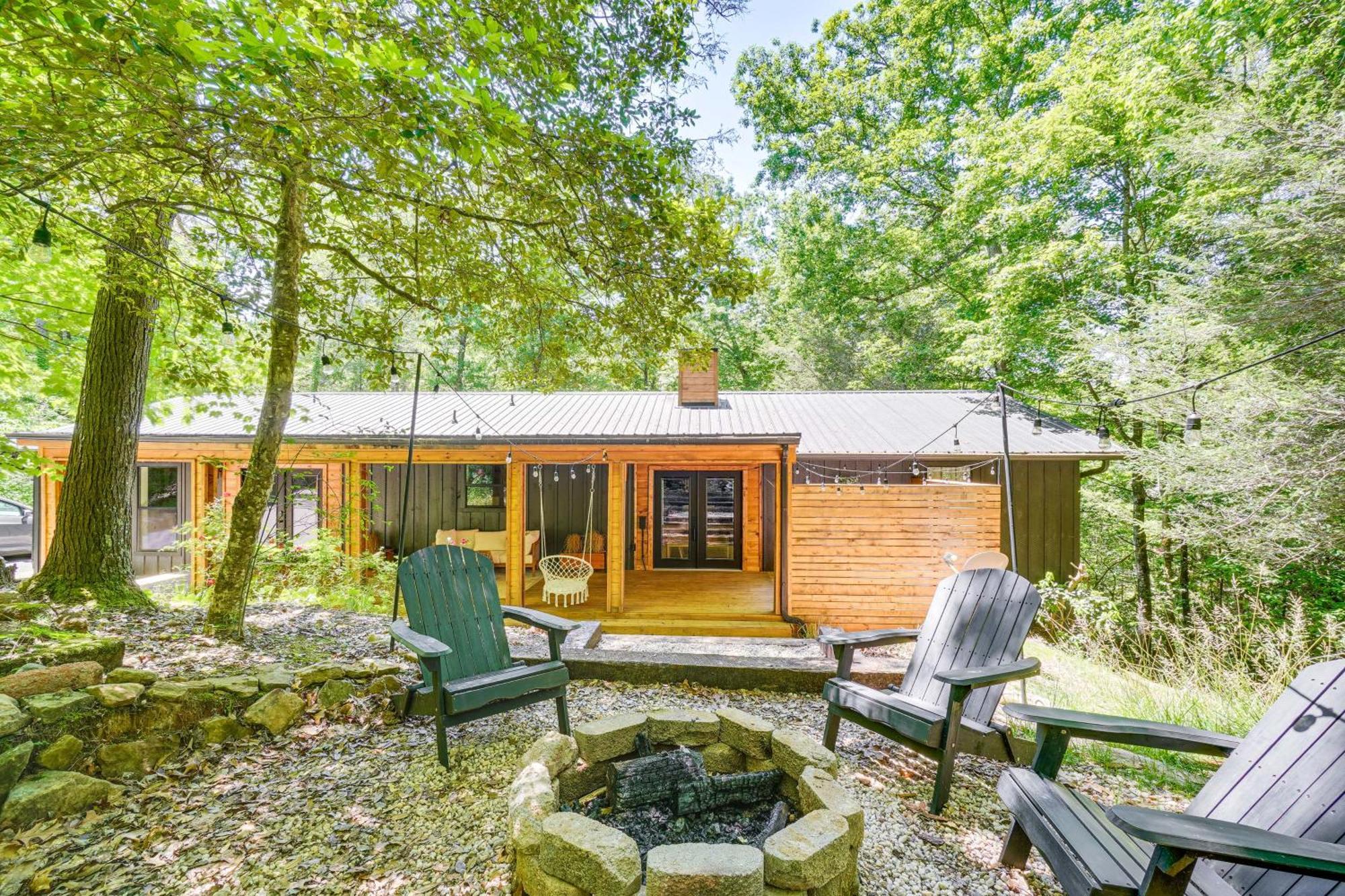 Pet-friendly With Hot Tub! Holiday home Gatlinburg