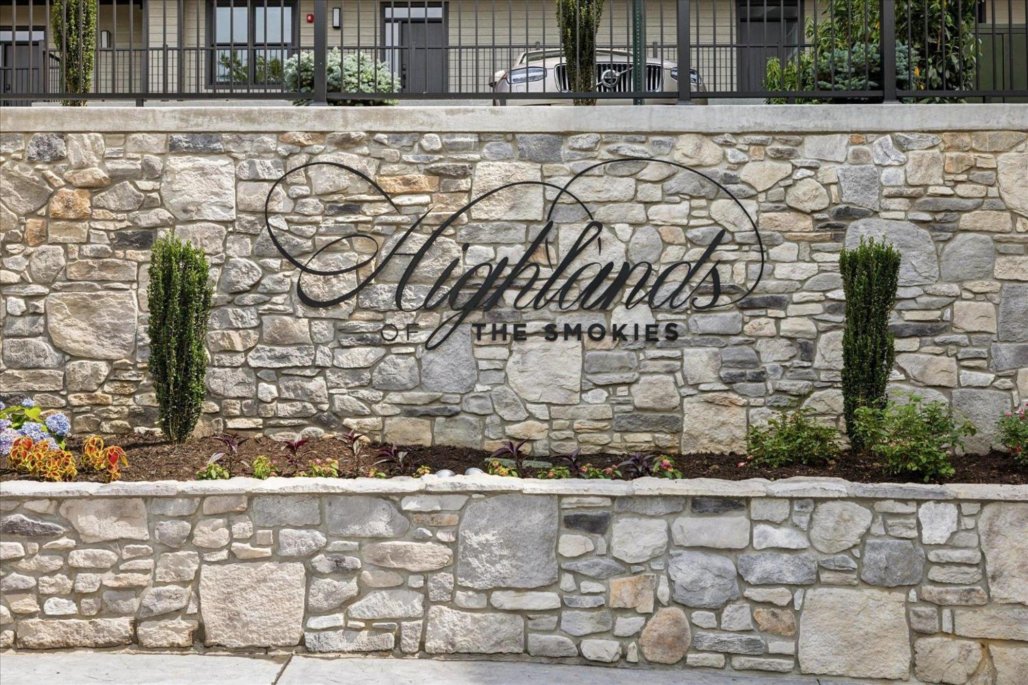 Highlands Of The Smokies 204: Beverly's 204 Holiday home *