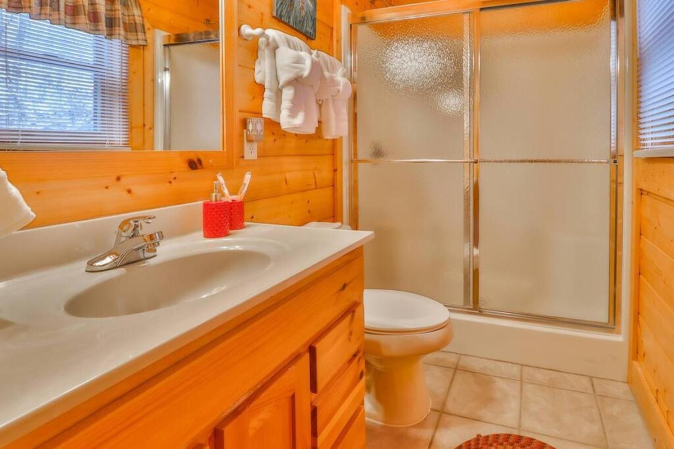 Romantic, Honeymoon In The Smokies! * Gatlinburg