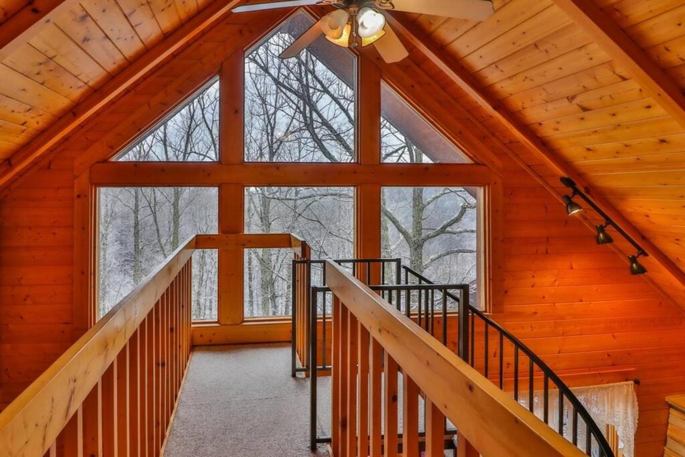 Romantic, Honeymoon In The Smokies! Holiday home