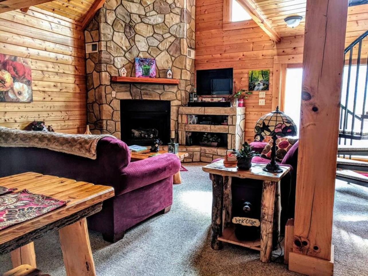 Holiday home Romantic, Honeymoon In The Smokies!