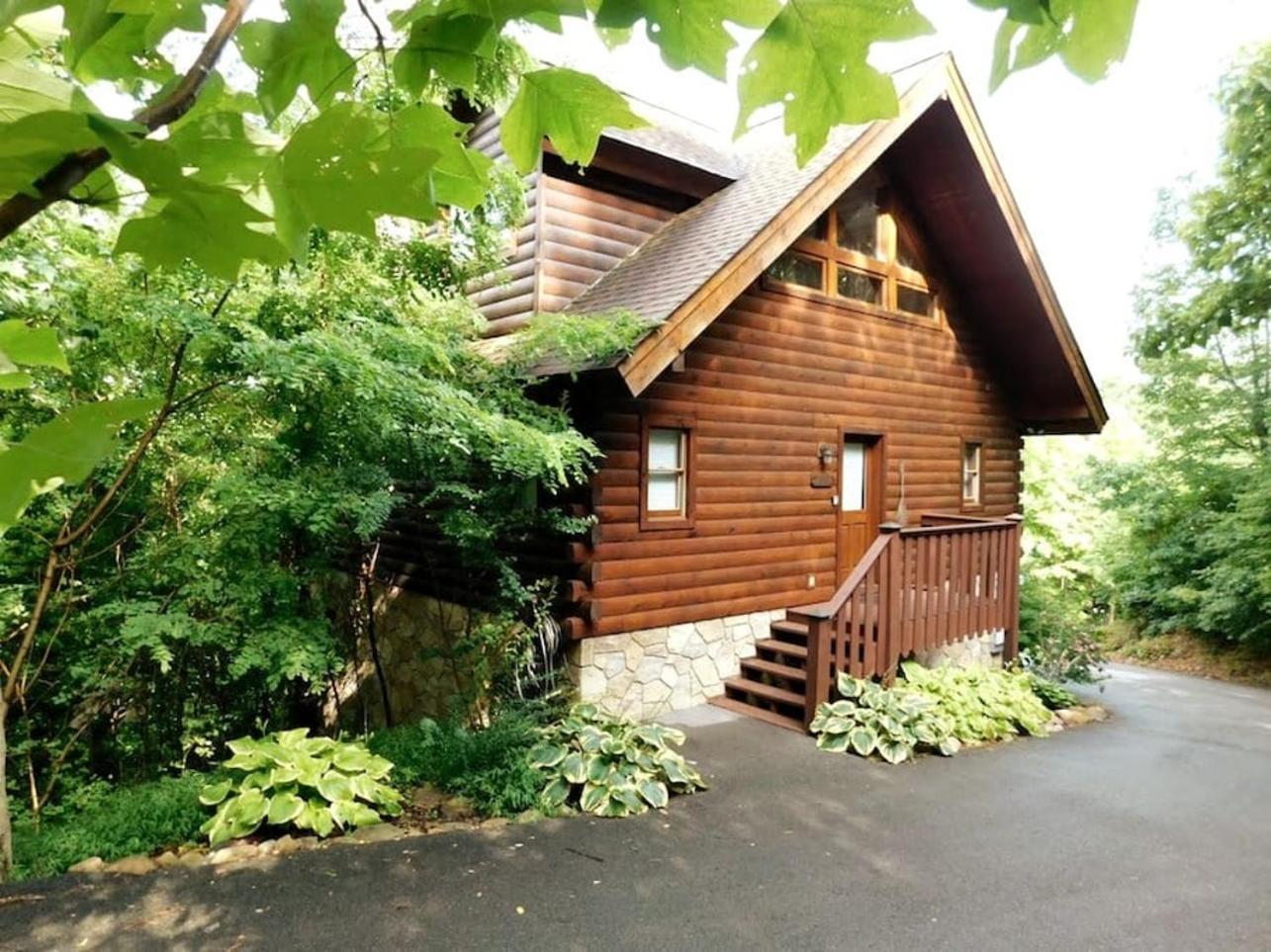 Romantic, Honeymoon In The Smokies! Gatlinburg