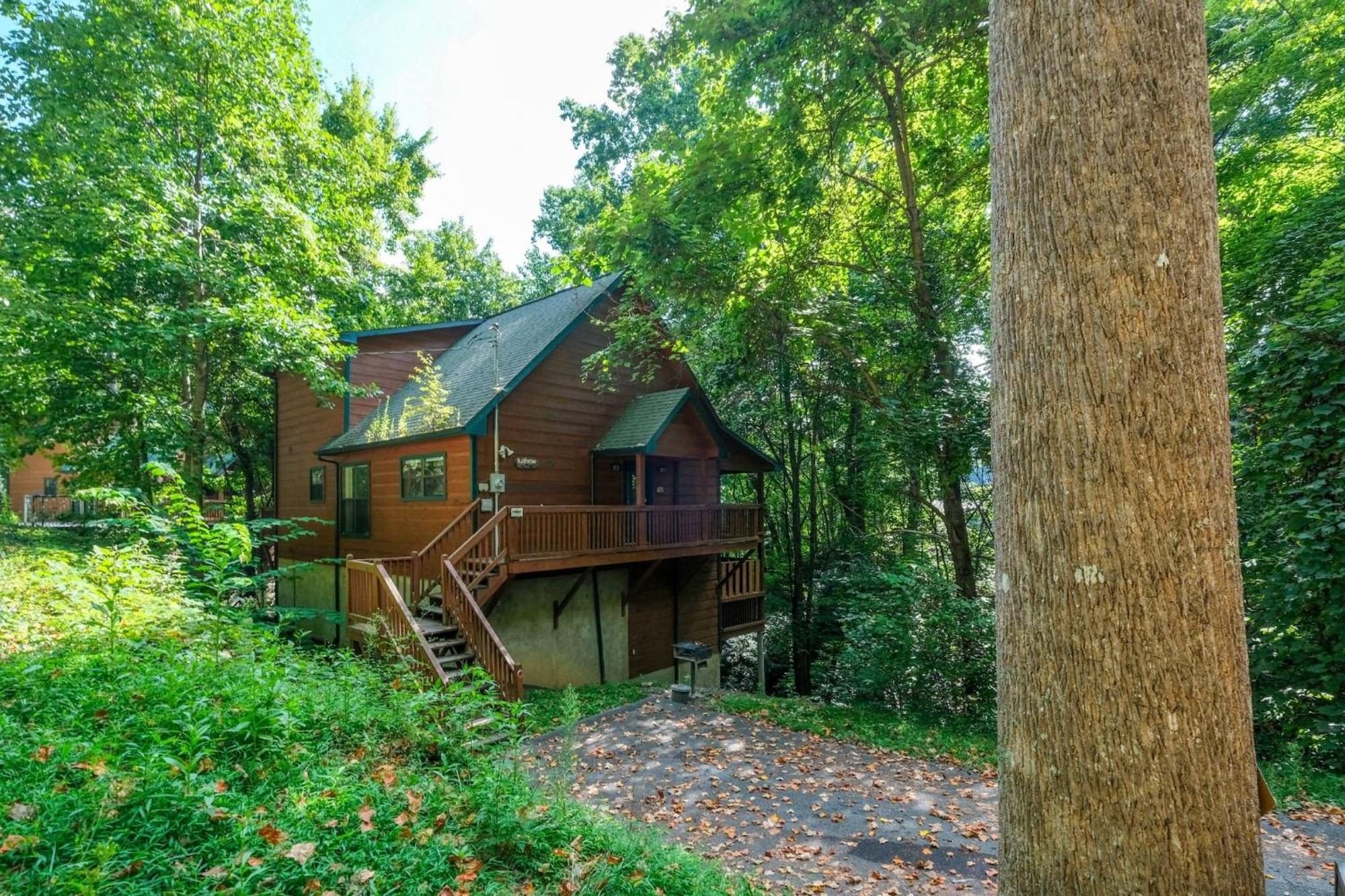 Bear Footinn Villa
