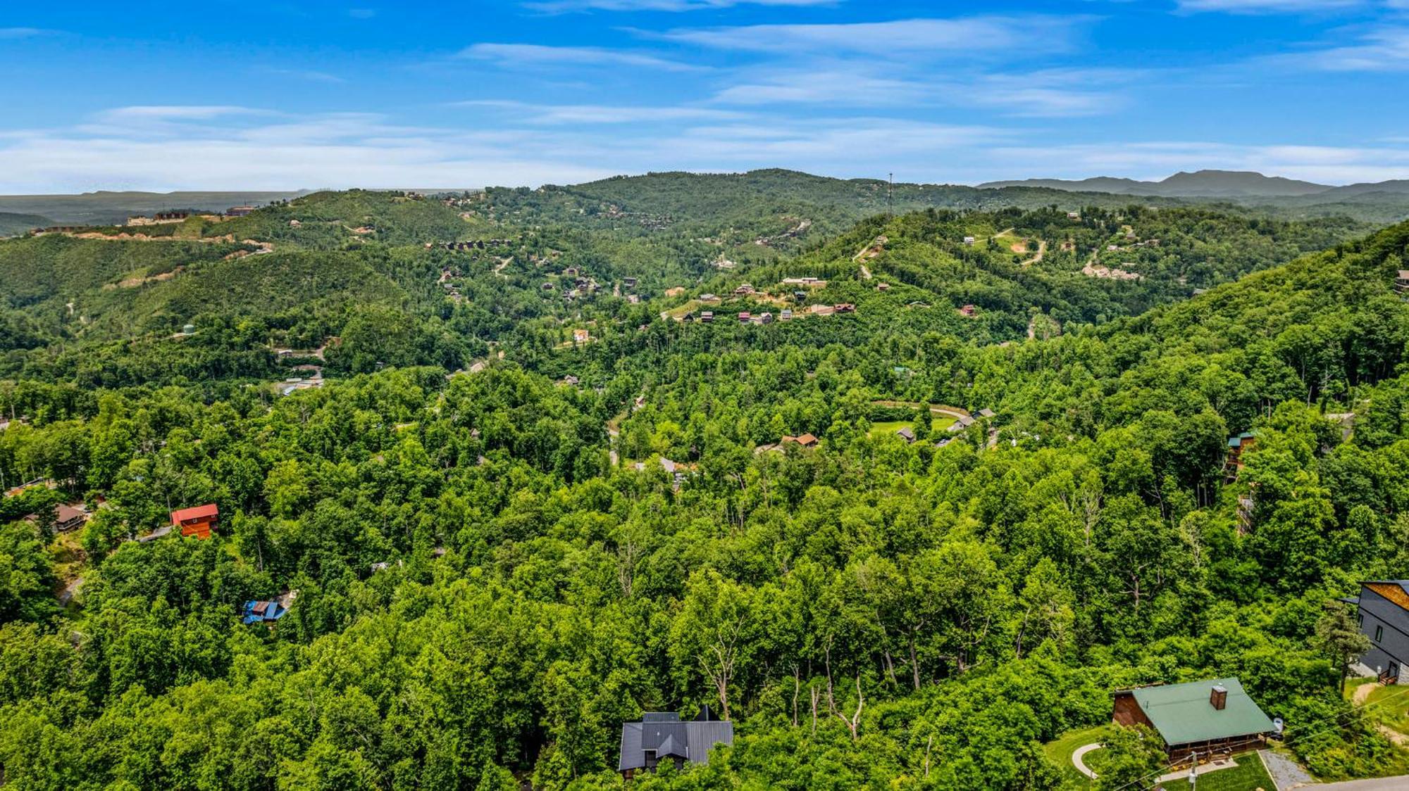 Smoky Bear Vista Brand New Luxury One Mile From Downtown *