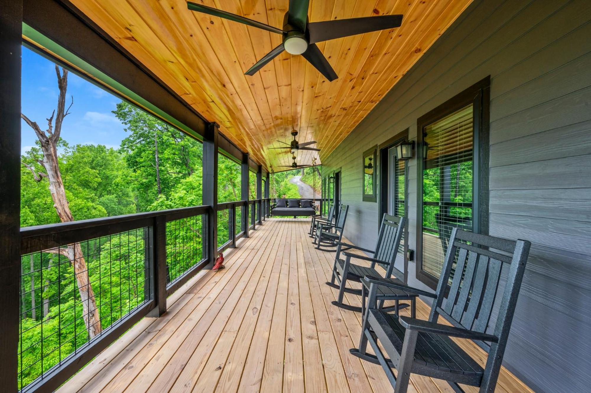Smoky Bear Vista Brand New Luxury One Mile From Downtown Holiday home Gatlinburg