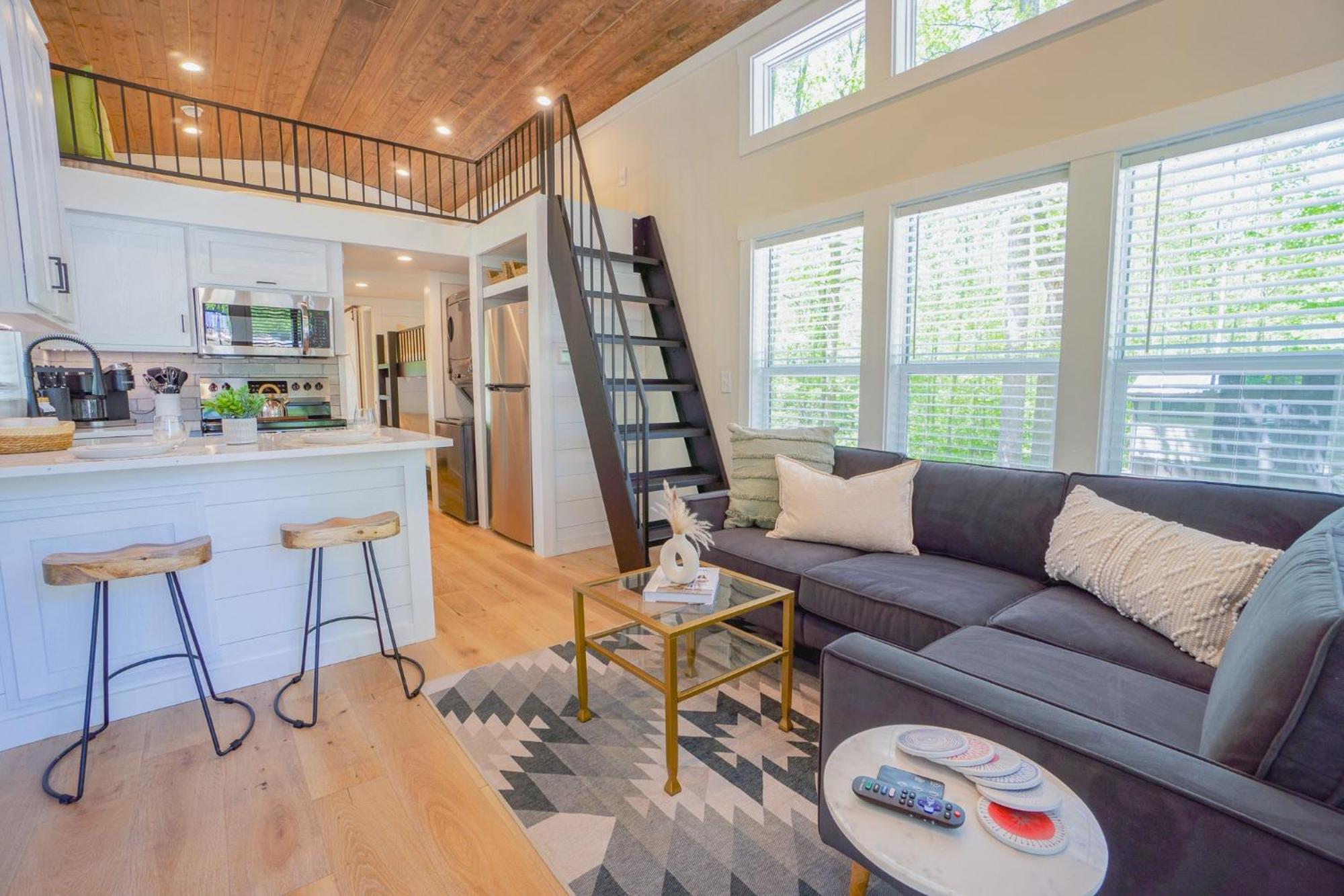 Modern - Gated Community - Woodland Views - Maple *