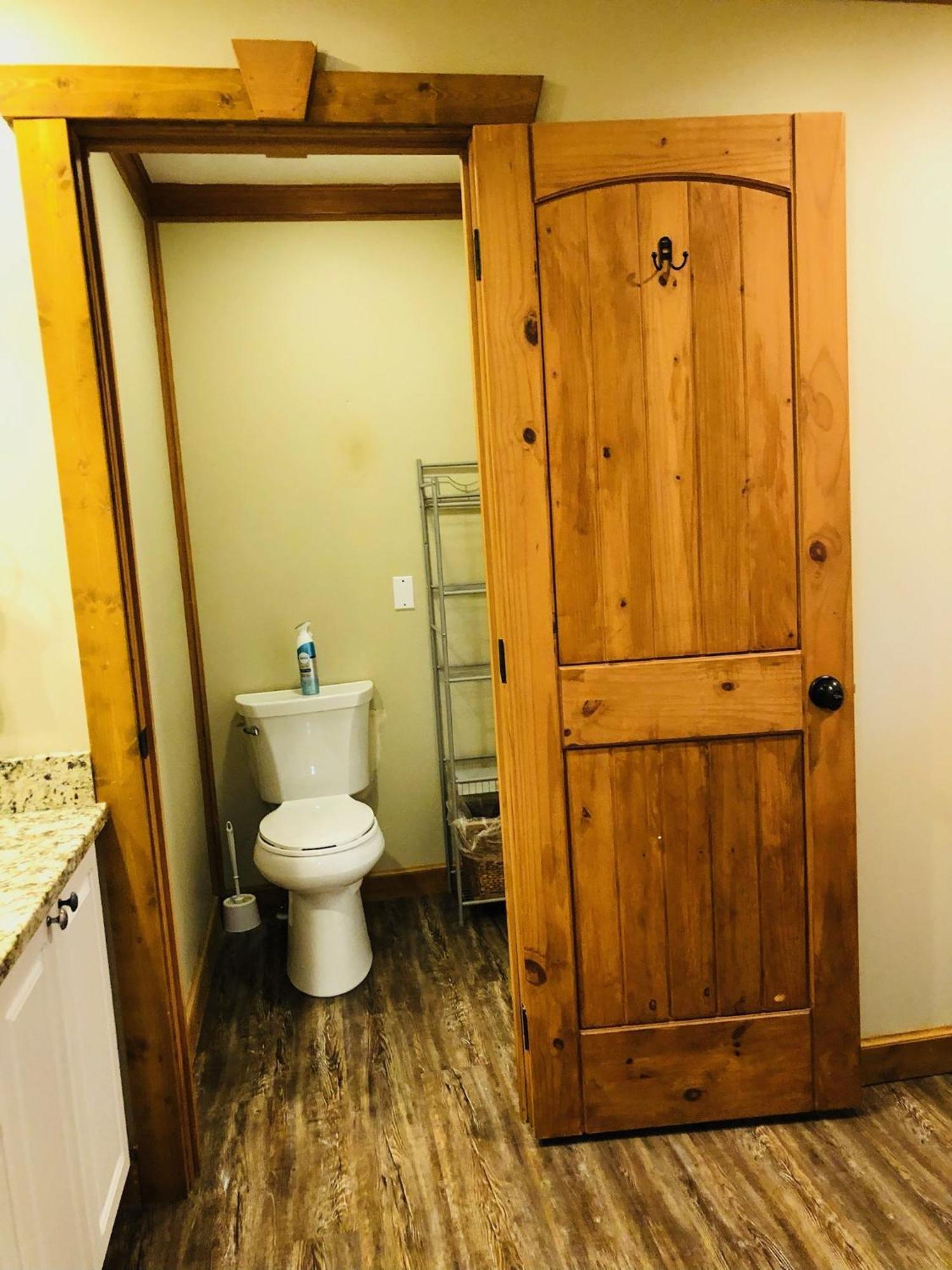 Holiday home Newly Remodeled, Pool Table, Pool, Gym, Hiking! *