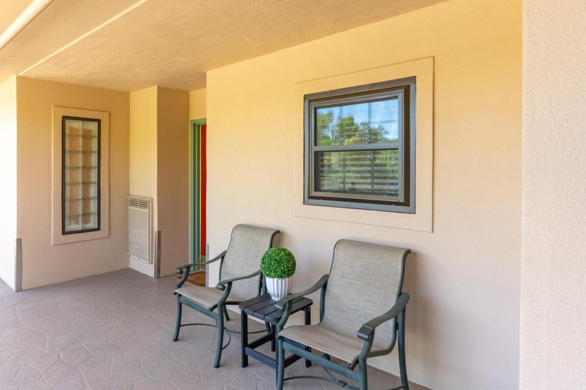 Luxurious Condo, Pool, Fireplace, Hiking Holiday home