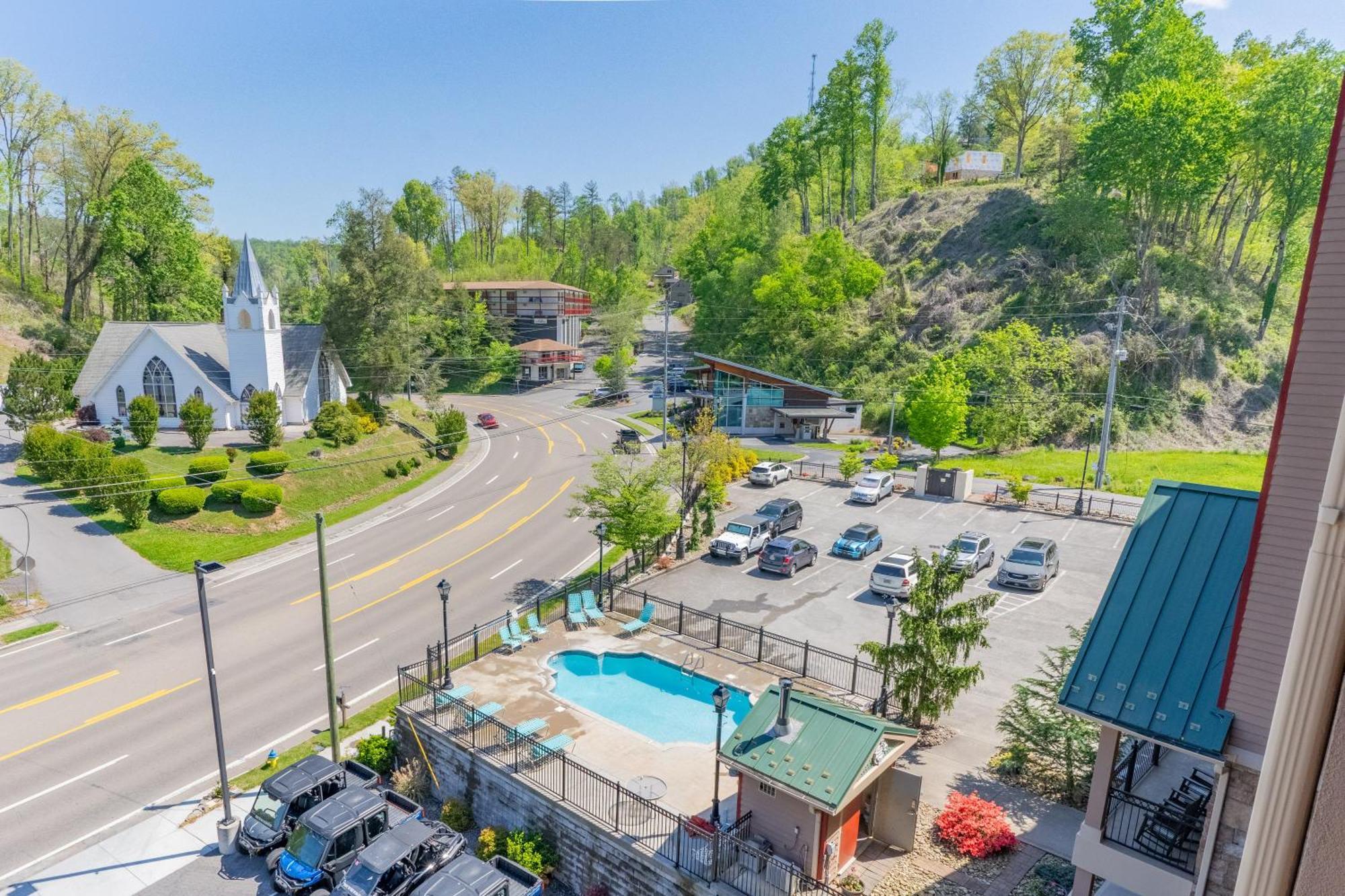 Holiday home Luxurious Condo, Pool, Fireplace, Hiking