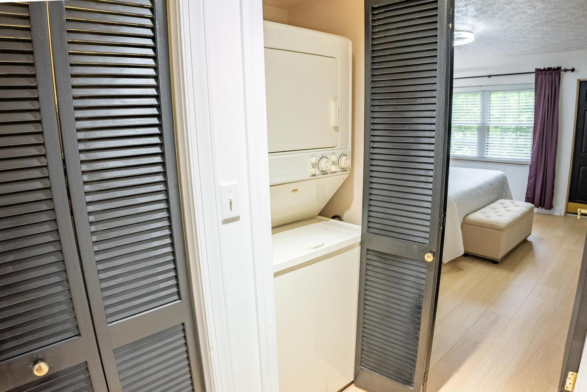 Holiday home Luxurious Condo, Pool, Fireplace, Hiking