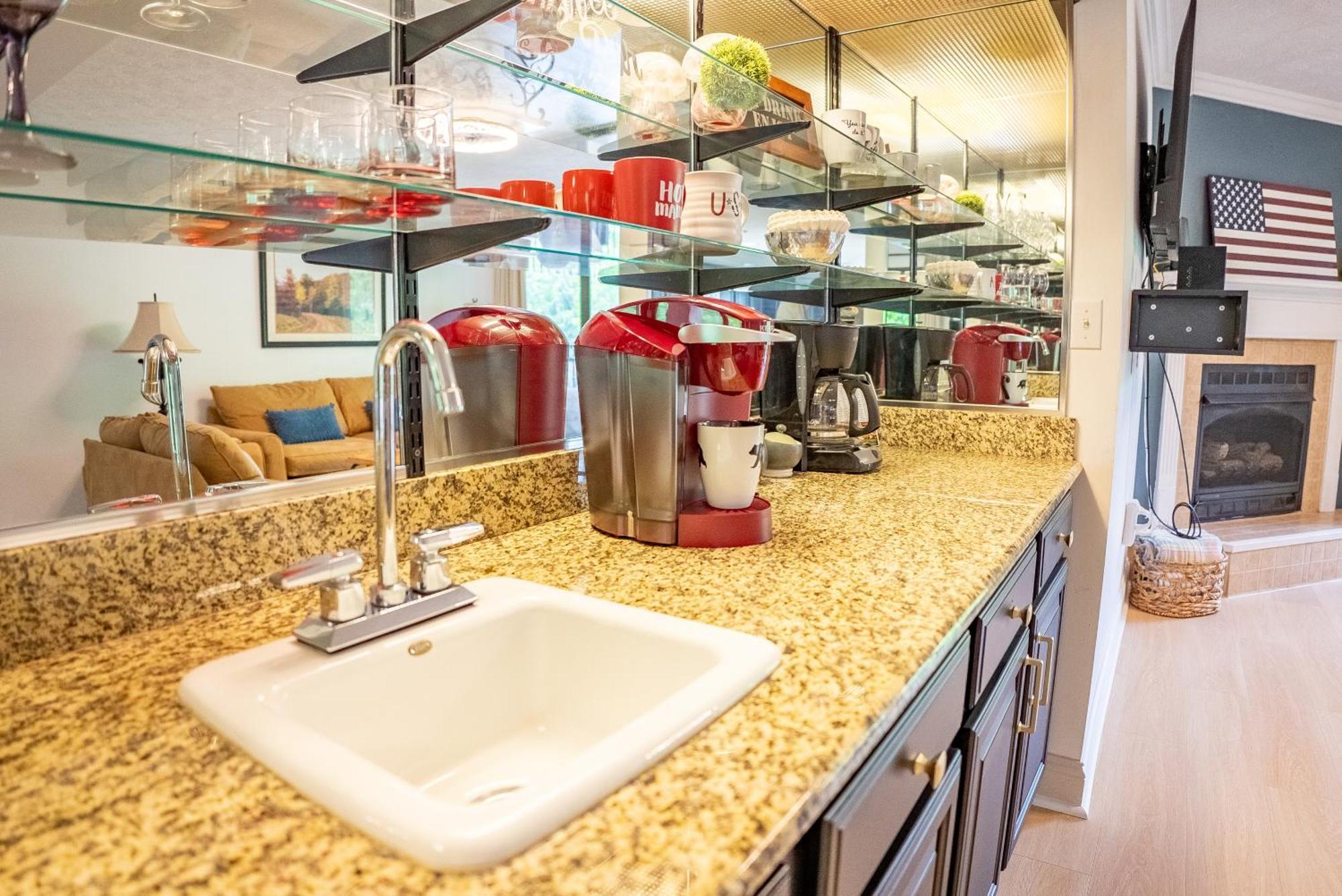 Holiday home Luxurious Condo, Pool, Fireplace, Hiking