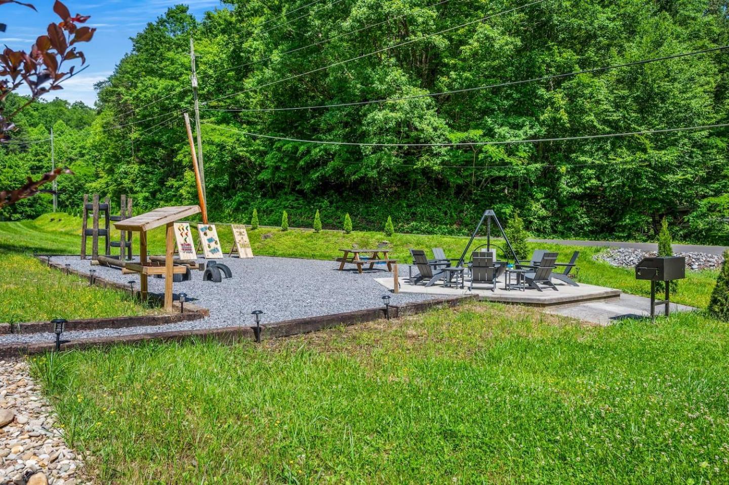 Holiday home 5 In Gburg Sleeps 16 Firepit & Games *