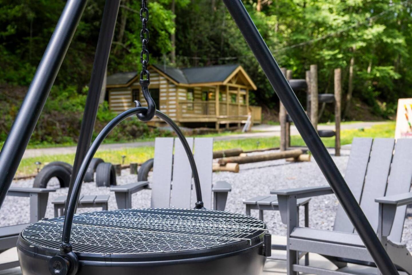 5 In Gburg Sleeps 16 Firepit & Games Gatlinburg
