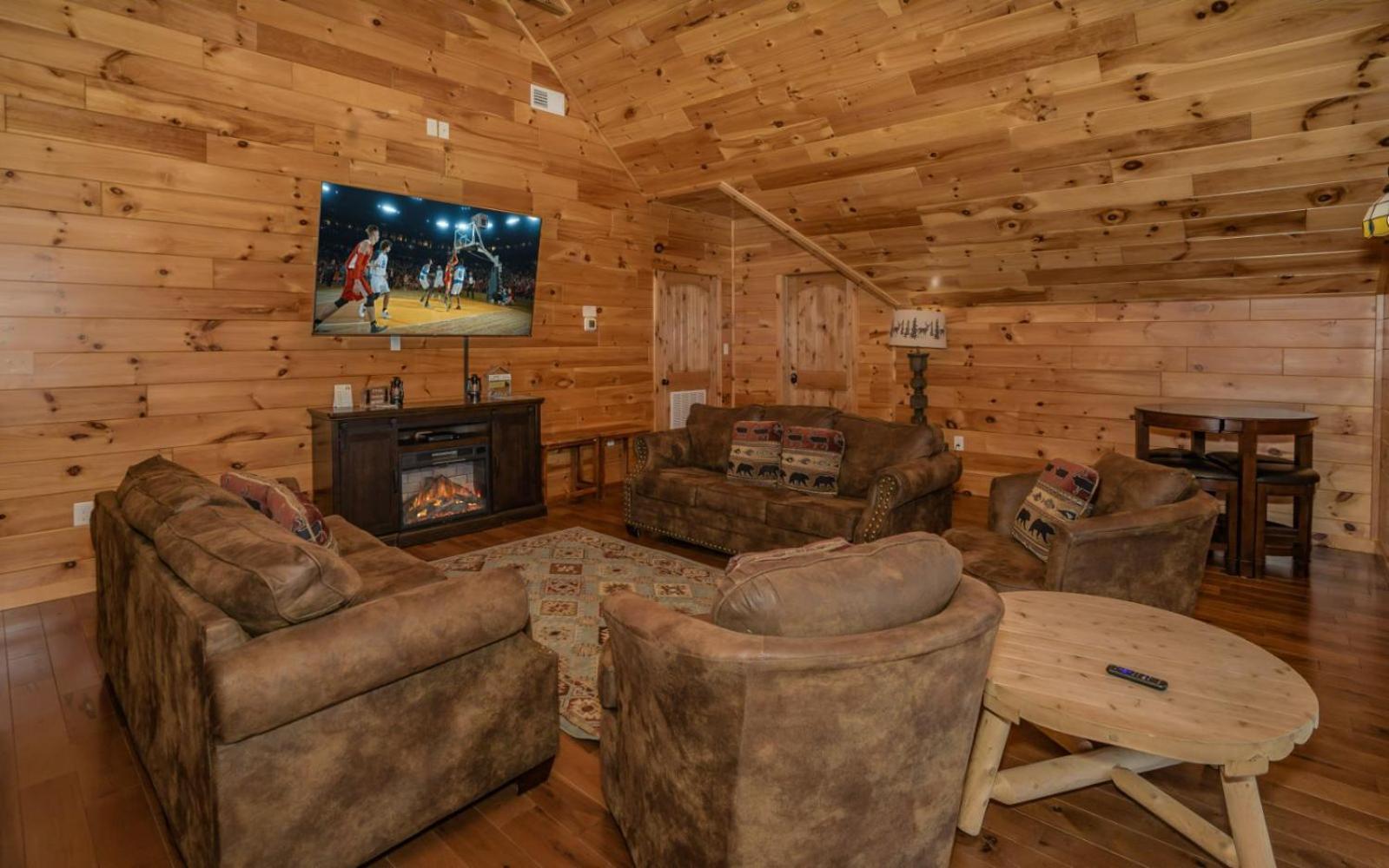 Beartastic Mountain View Villa