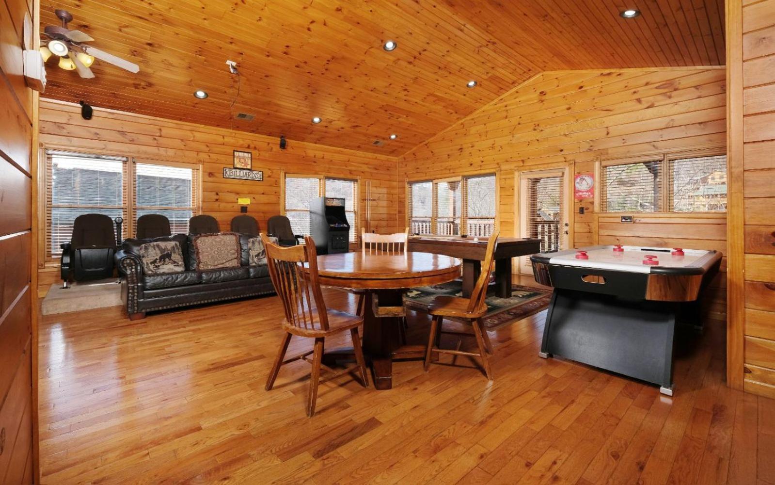 Villa Mountain Getaway And A Theater *