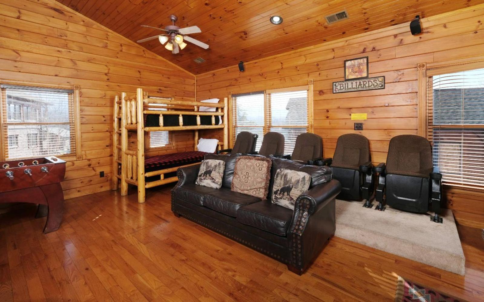 Mountain Getaway And A Theater Villa *