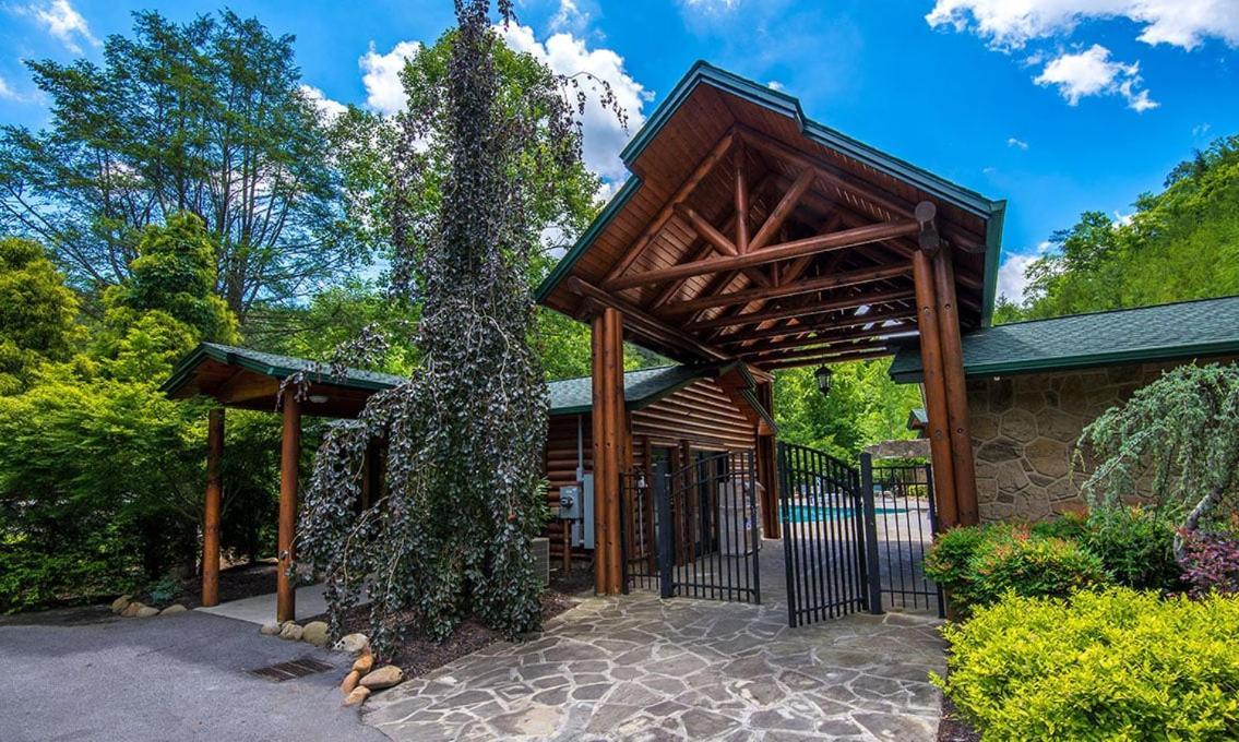 Mountain Getaway And A Theater * Gatlinburg