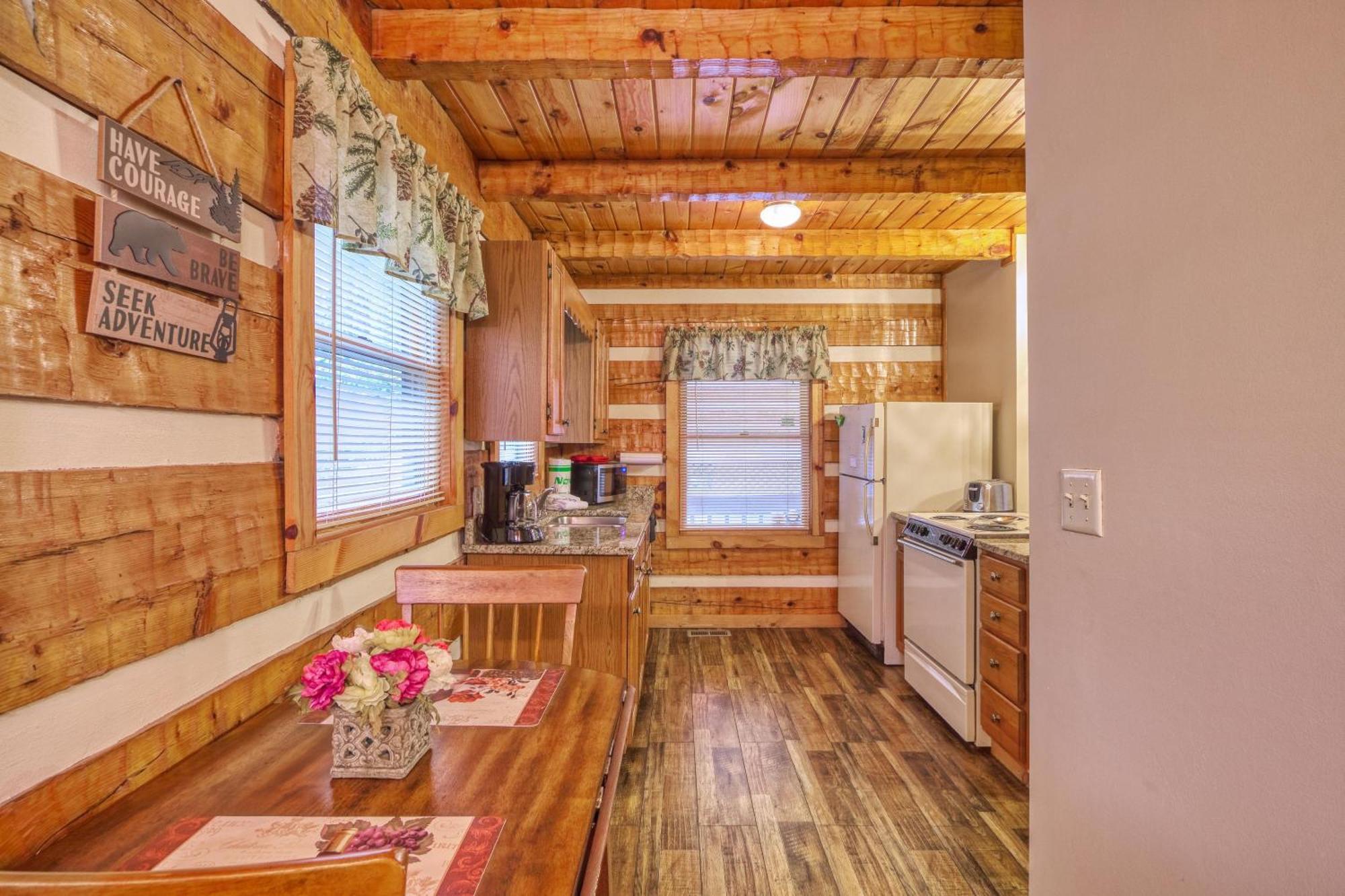 Moonshine Madness #1611 Holiday home *