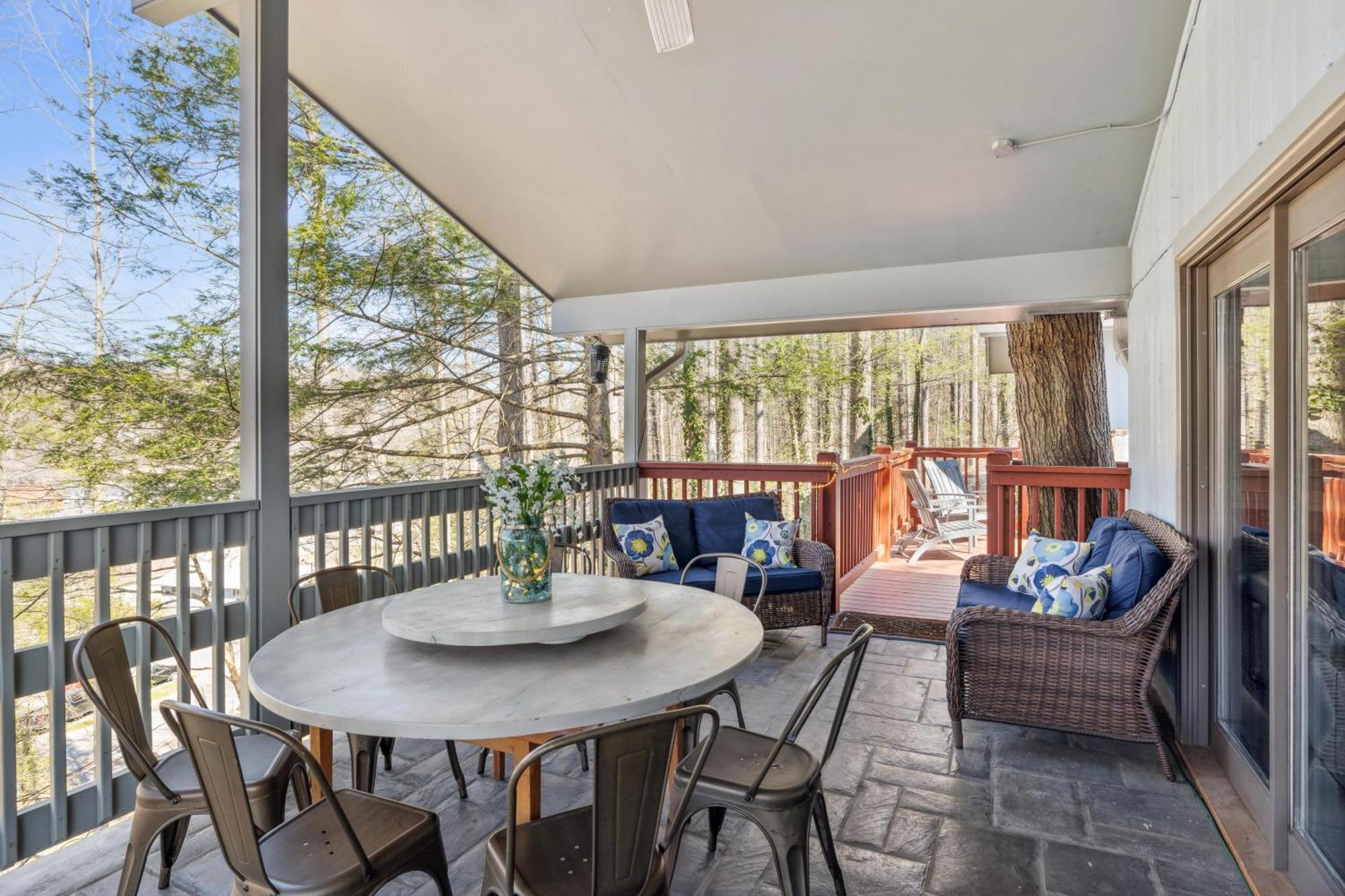 - Barbara's Song #4125 Holiday home Gatlinburg