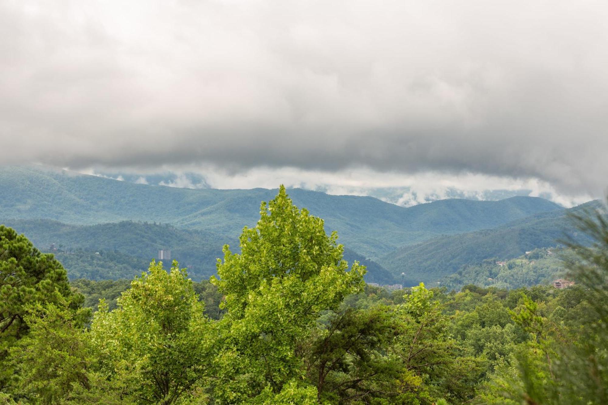 Amazing Views Remodeled 4mi To Dtwn Hottub Firepit *