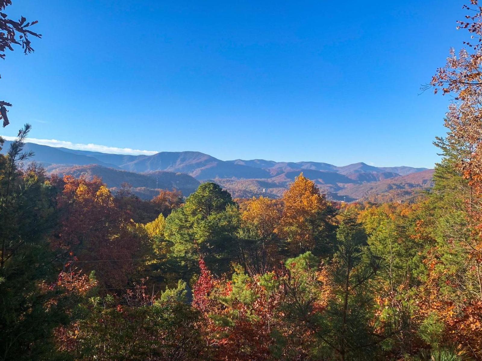Amazing Views Remodeled 4mi To Dtwn Hottub Firepit Holiday home