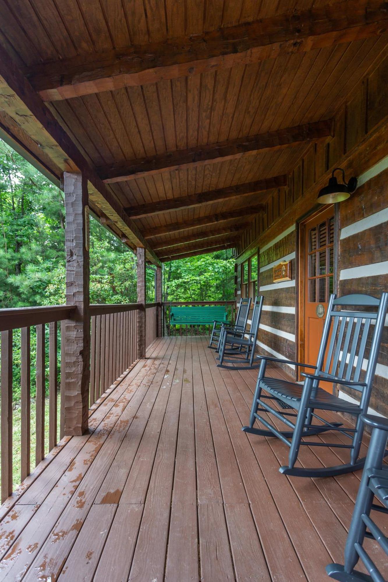 Holiday home Amazing Views Remodeled 4mi To Dtwn Hottub Firepit *