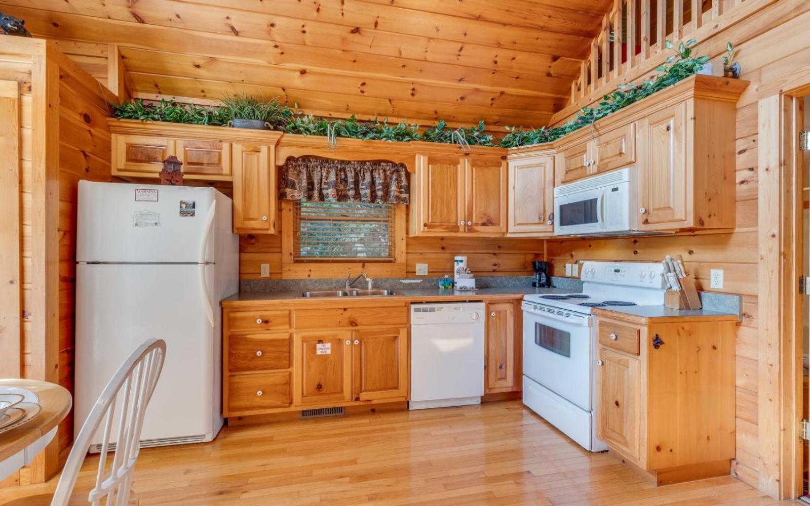 Holiday home Hugs N Kisses Pool Table Hot Tub Pool Table Community Pool Close To Downtown
