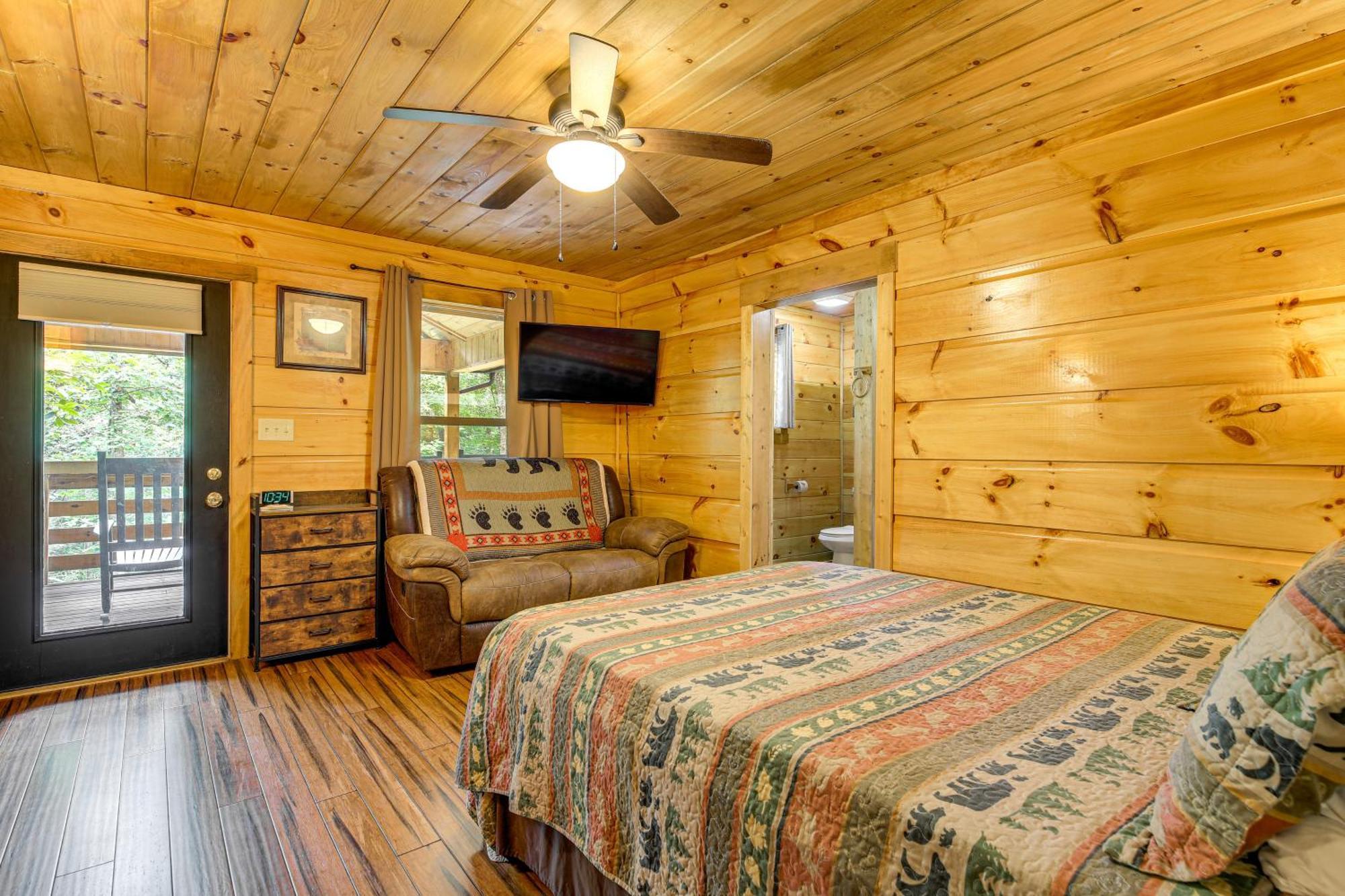 Holiday home Pet-friendly About 2 Mi To Downtown! Gatlinburg