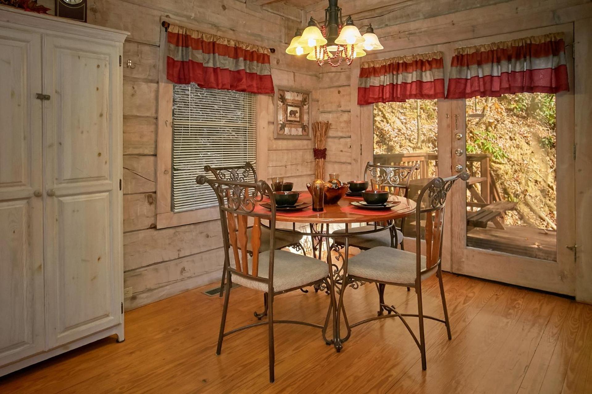 Cozy Creek Holiday