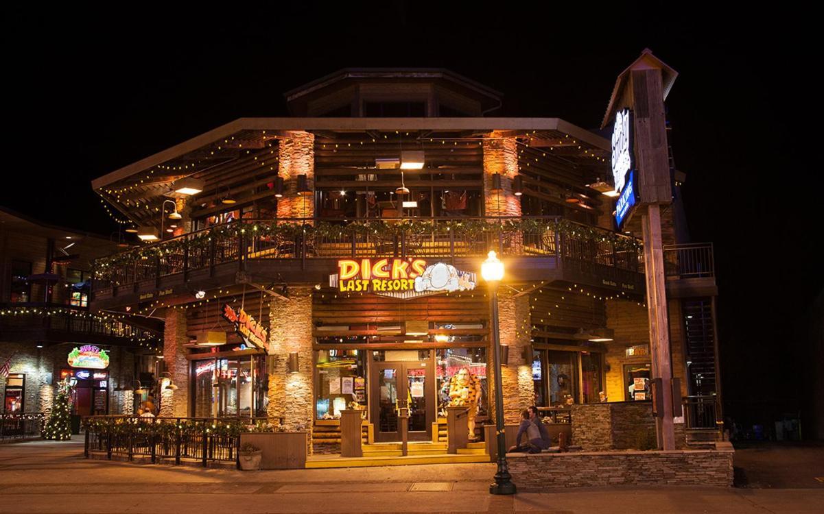Mountain Elegance * Gatlinburg