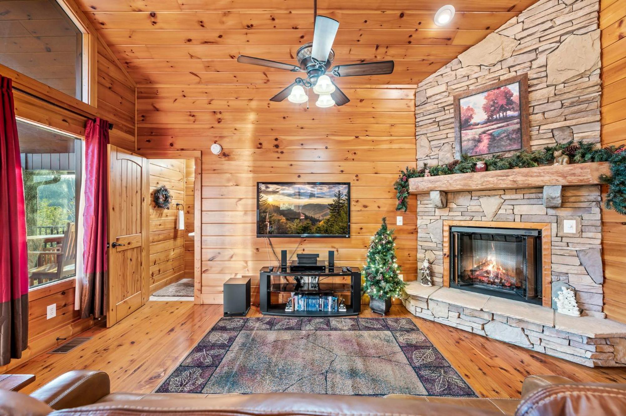 Mountain Elegance * Gatlinburg