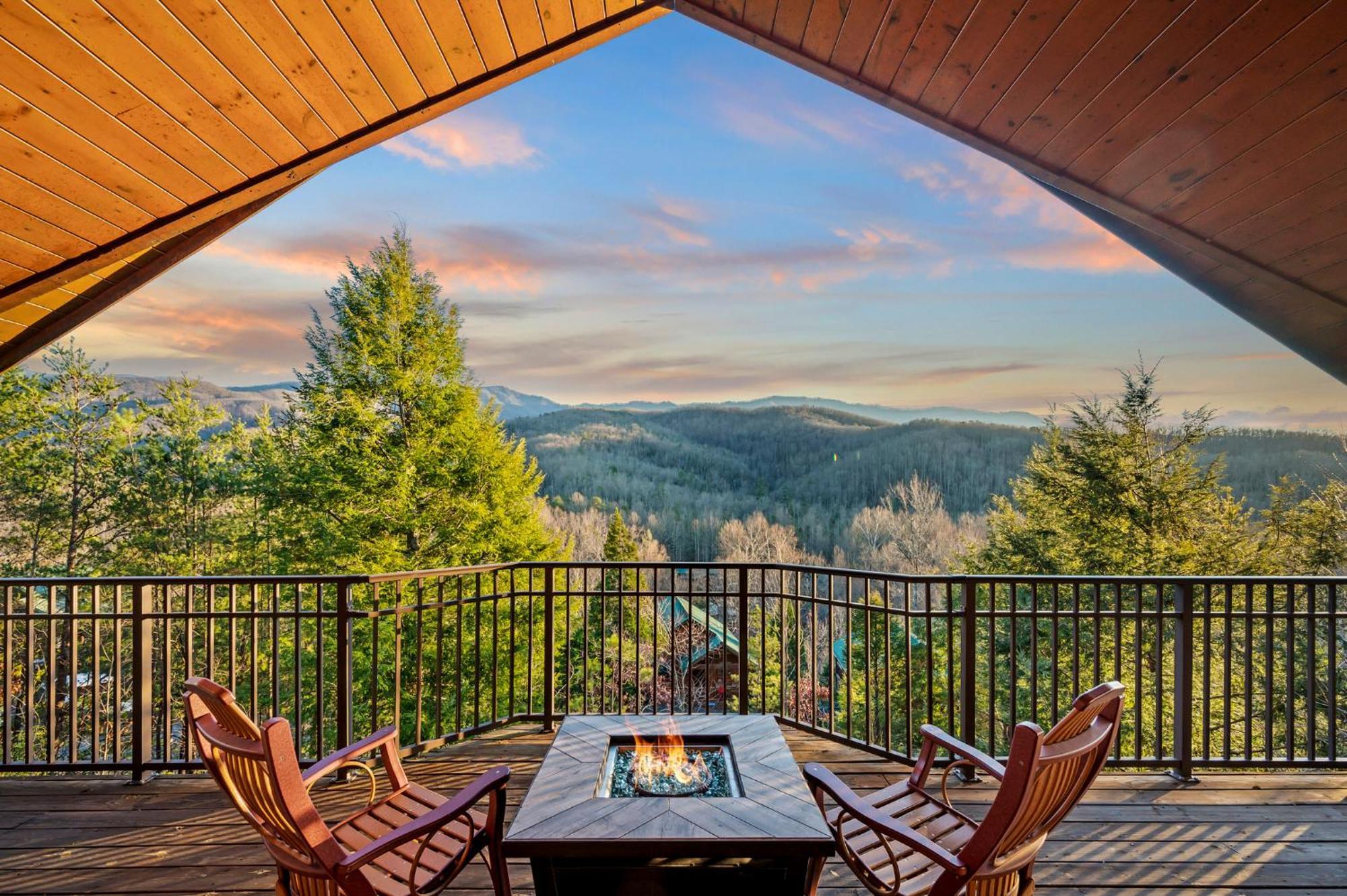 Mountain Elegance * Gatlinburg