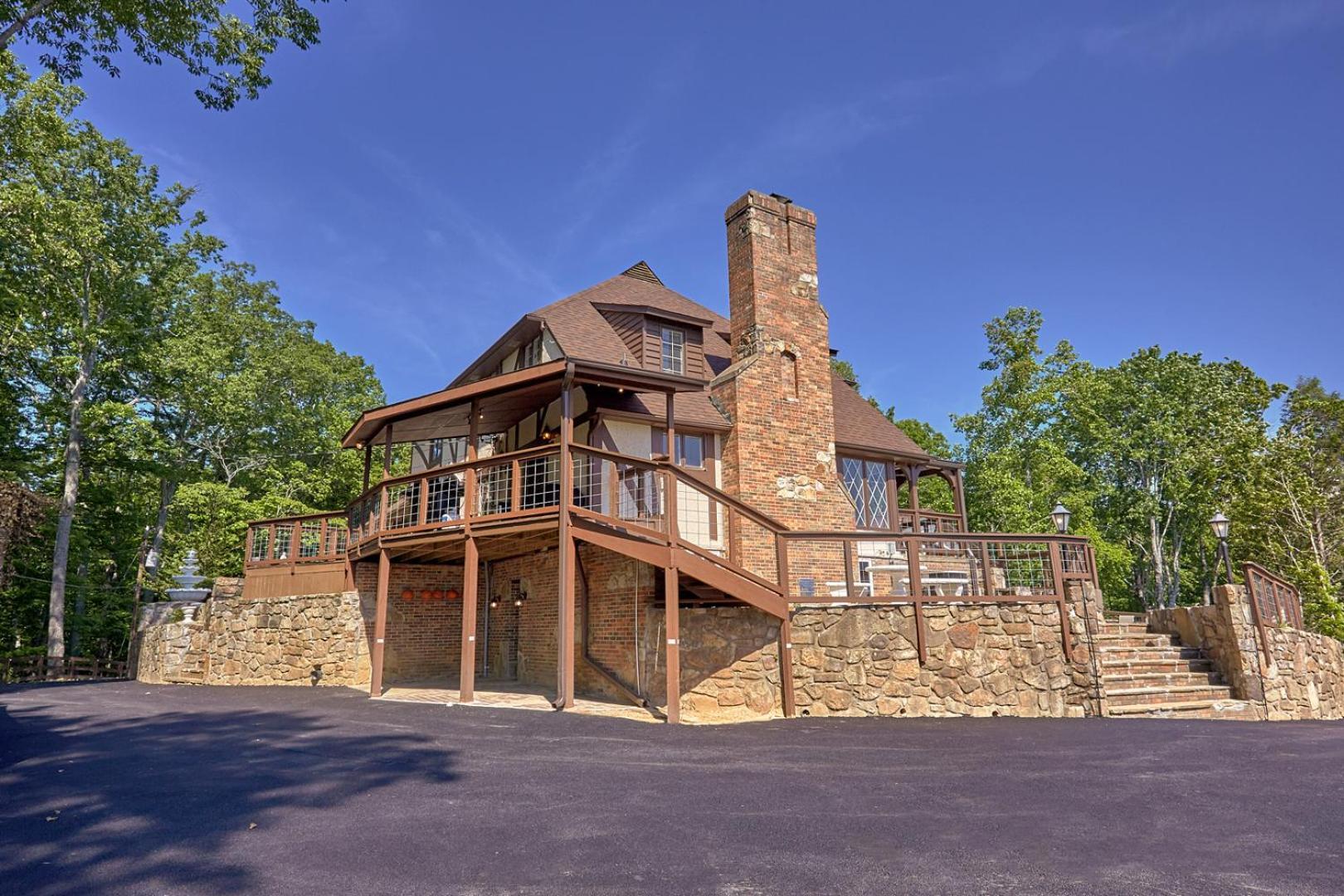 Mountain View Mansion Apartment