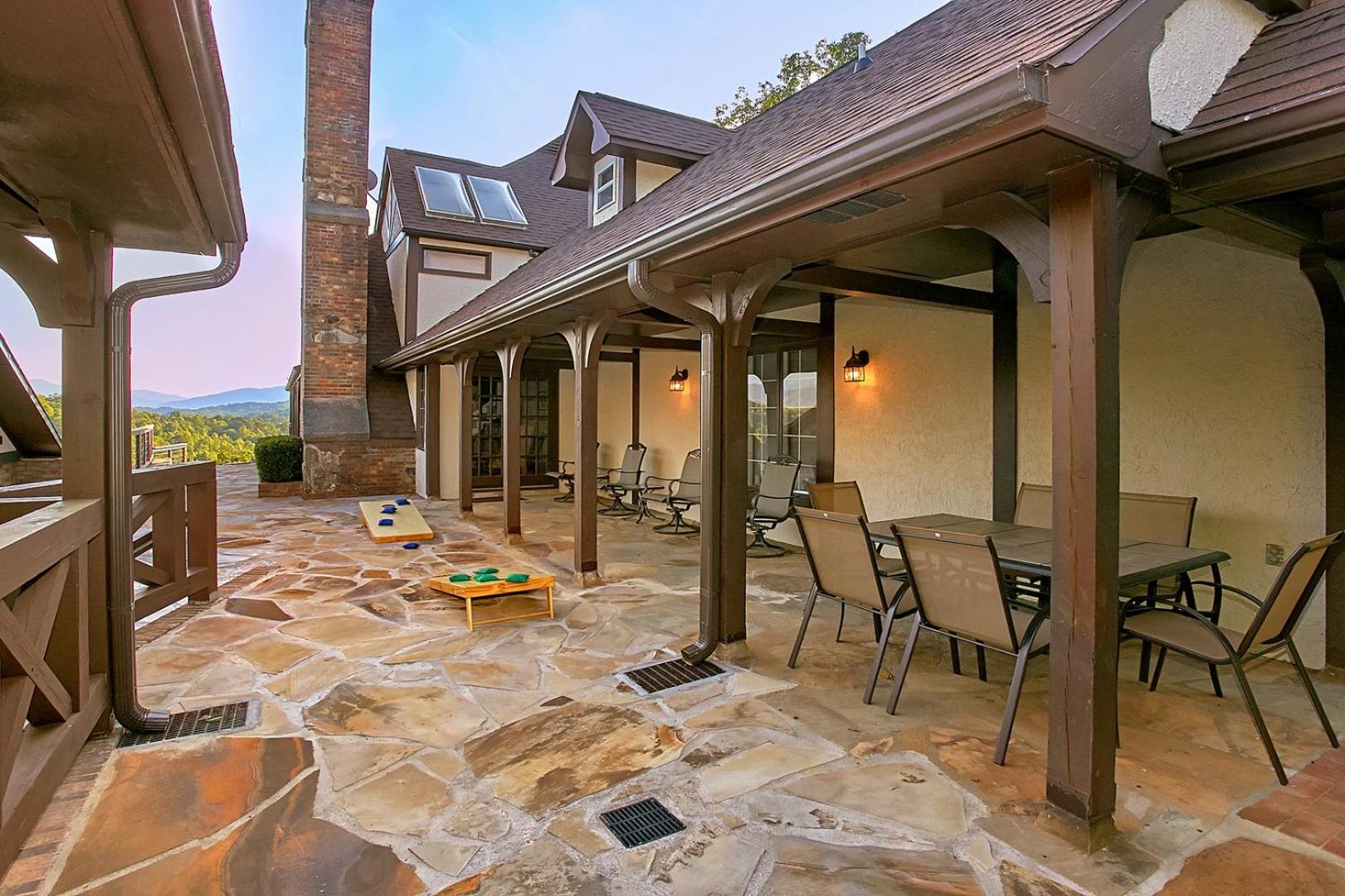 Mountain View Mansion *
