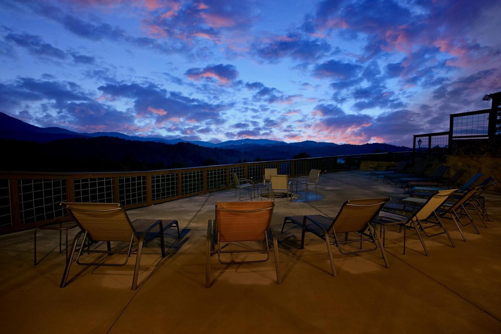 Mountain View Mansion *
