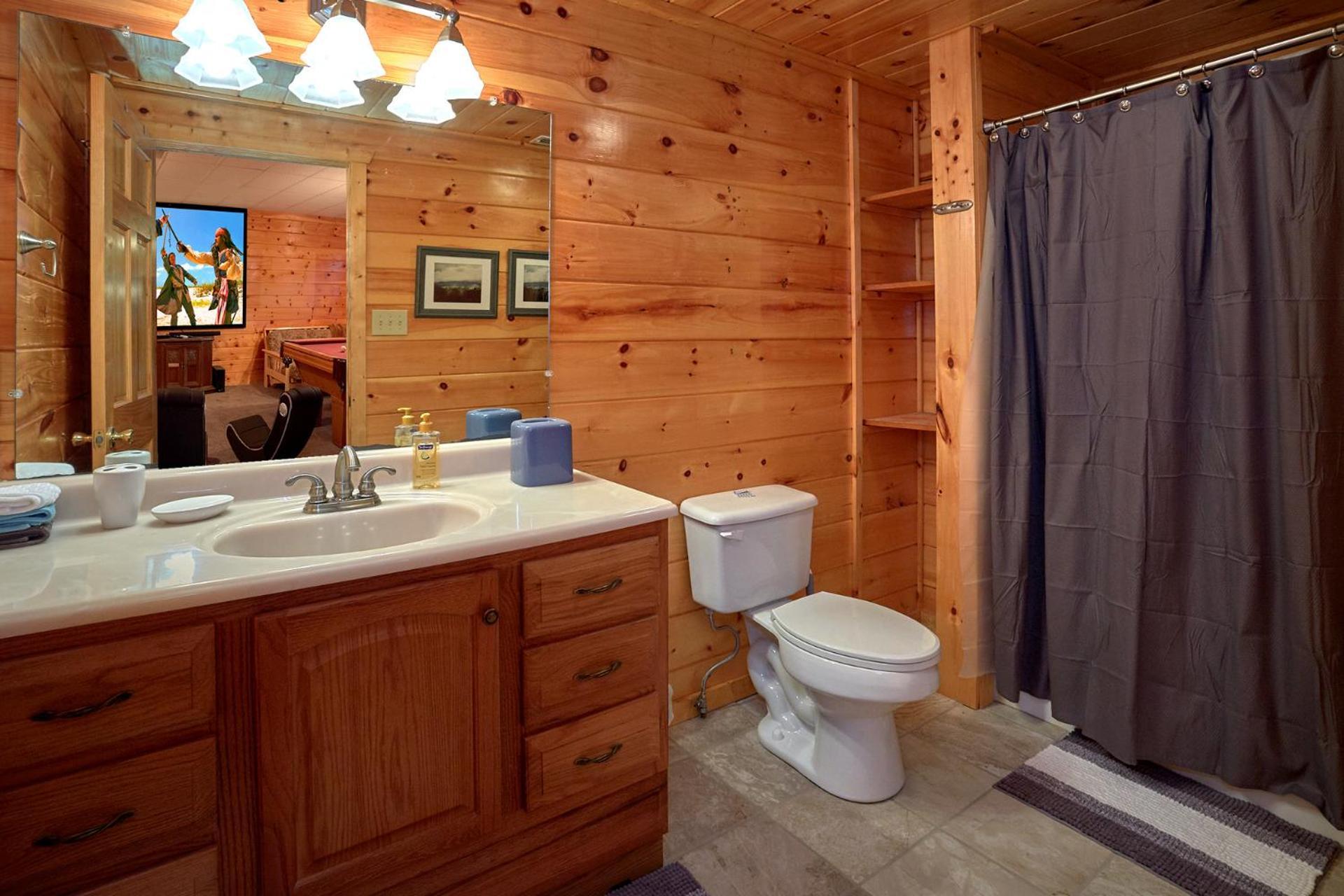 Moonshiners View Apartment