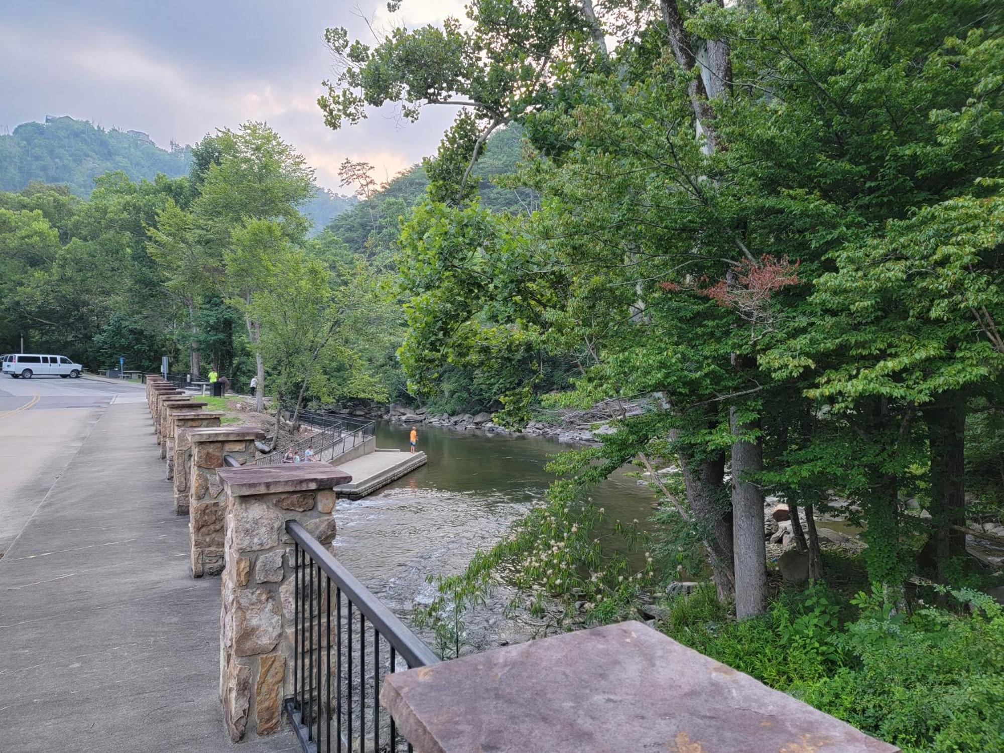 Cozy Cub, Breath Taking Mtn Views, Indoor Pool Apartment