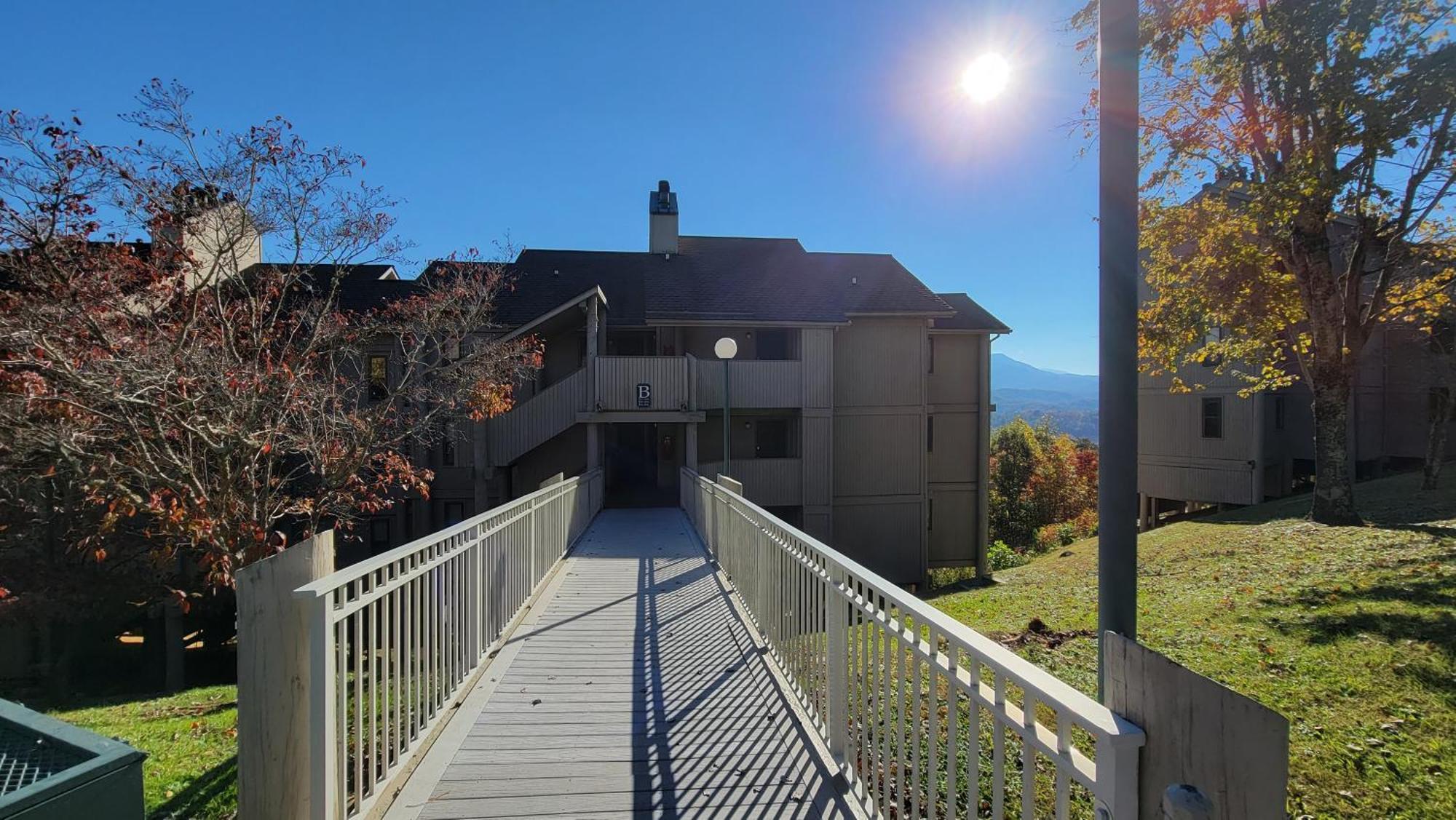 Cozy Cub, Breath Taking Mtn Views, Indoor Pool