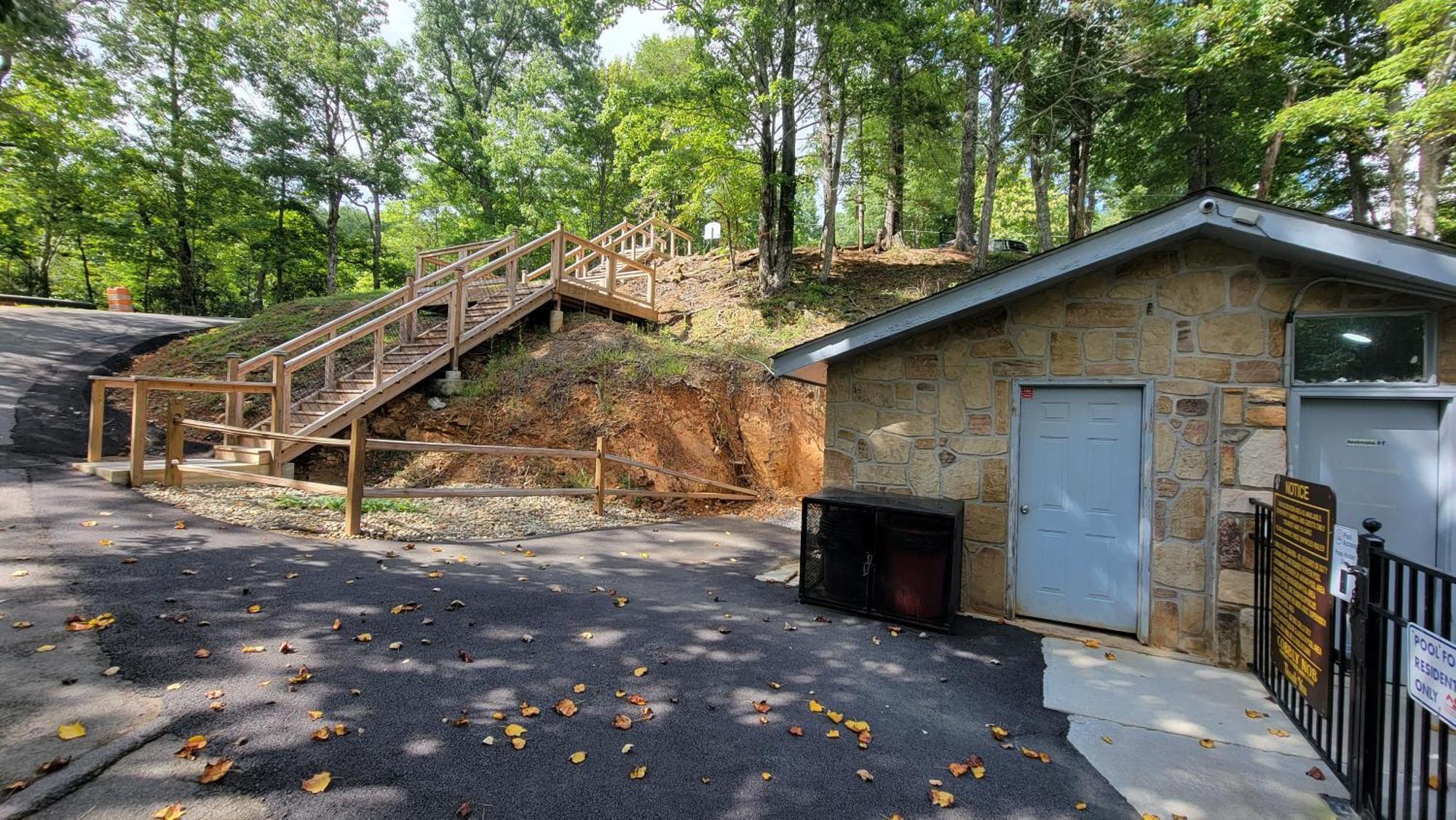 Cozy Cub, Breath Taking Mtn Views, Indoor Pool Apartment *