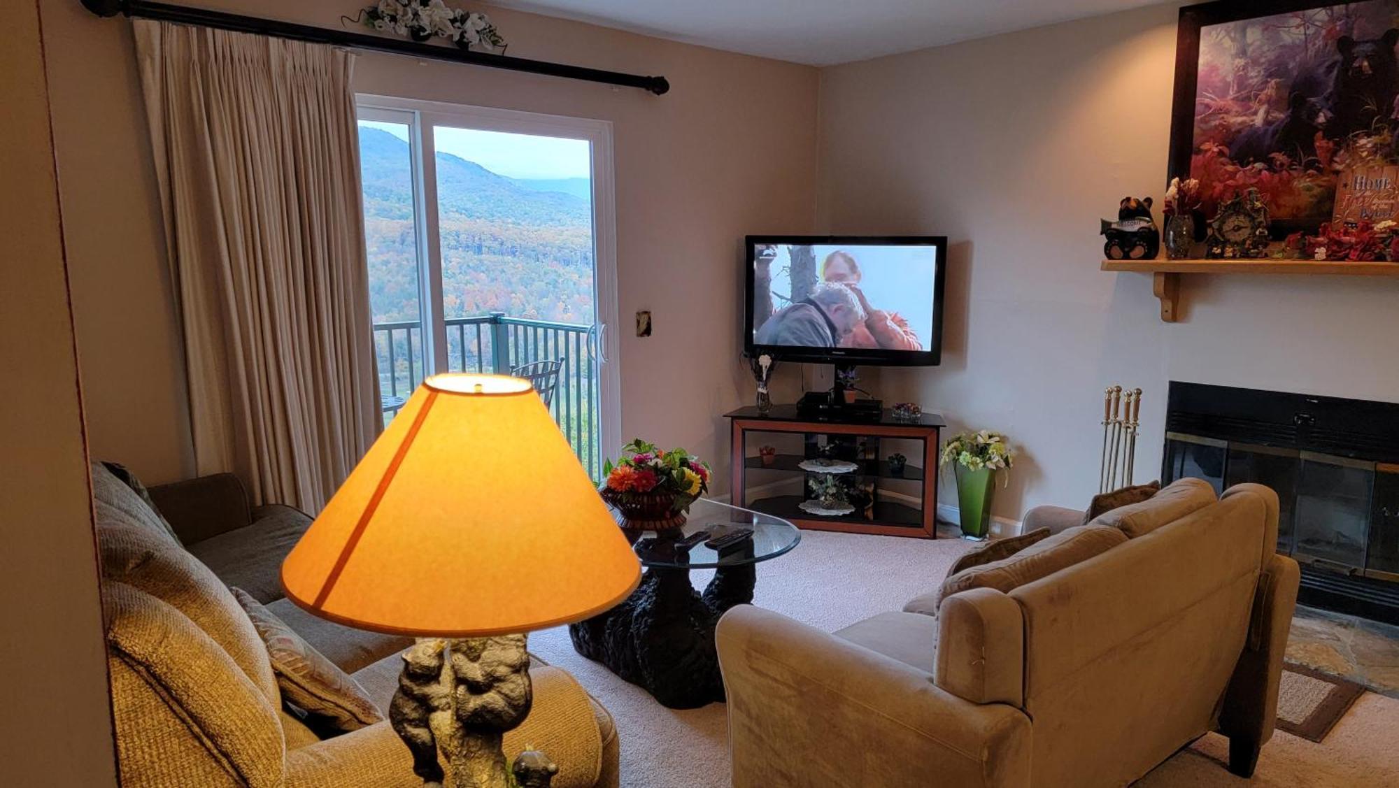 Apartment Cozy Cub, Breath Taking Mtn Views, Indoor Pool