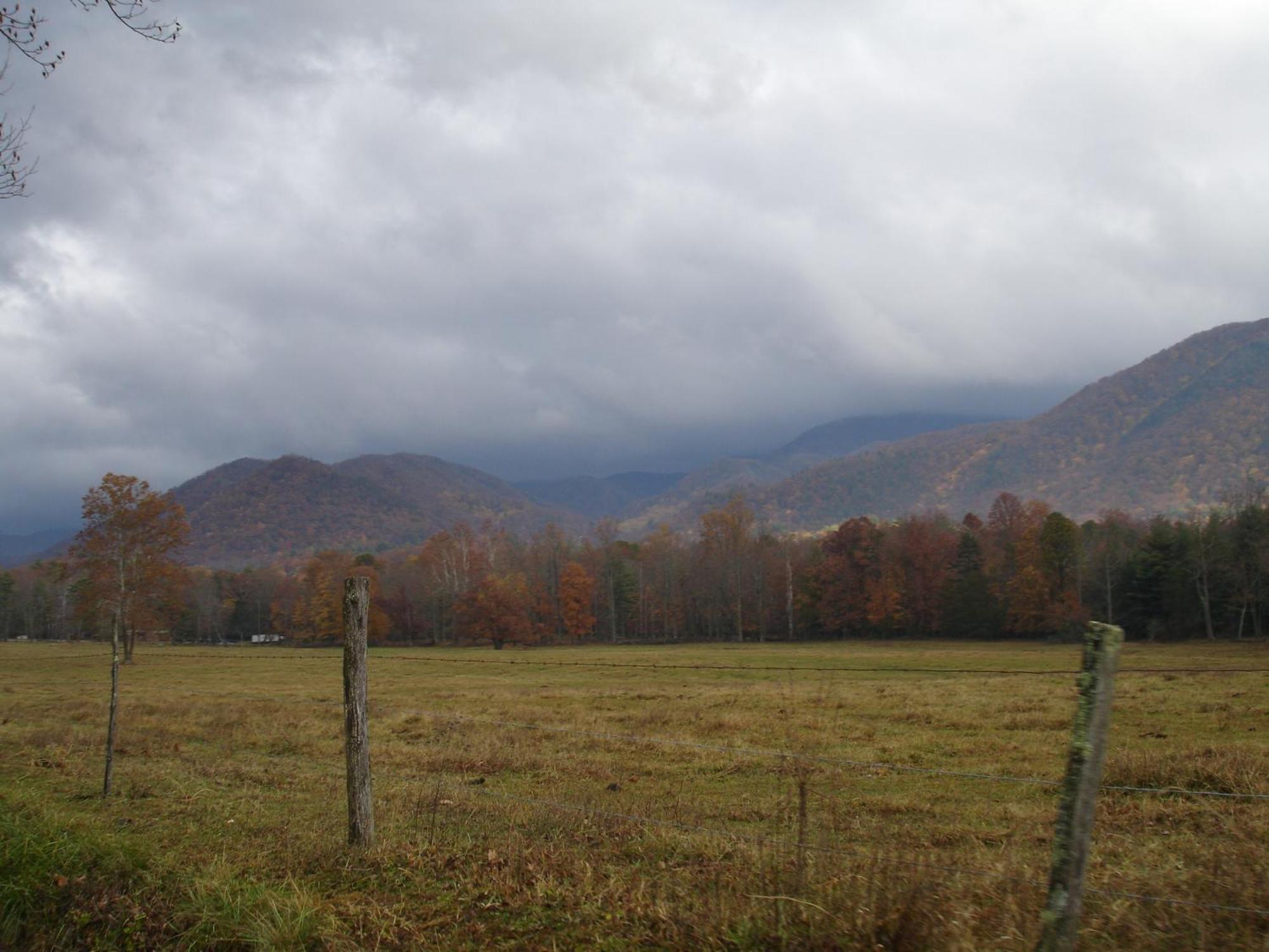 Eagles View, Luxury Living Amazing Mtn Views! Indoor Pool & Apartment Gatlinburg